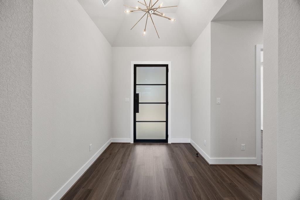 1220 Stormy DR — photo 4