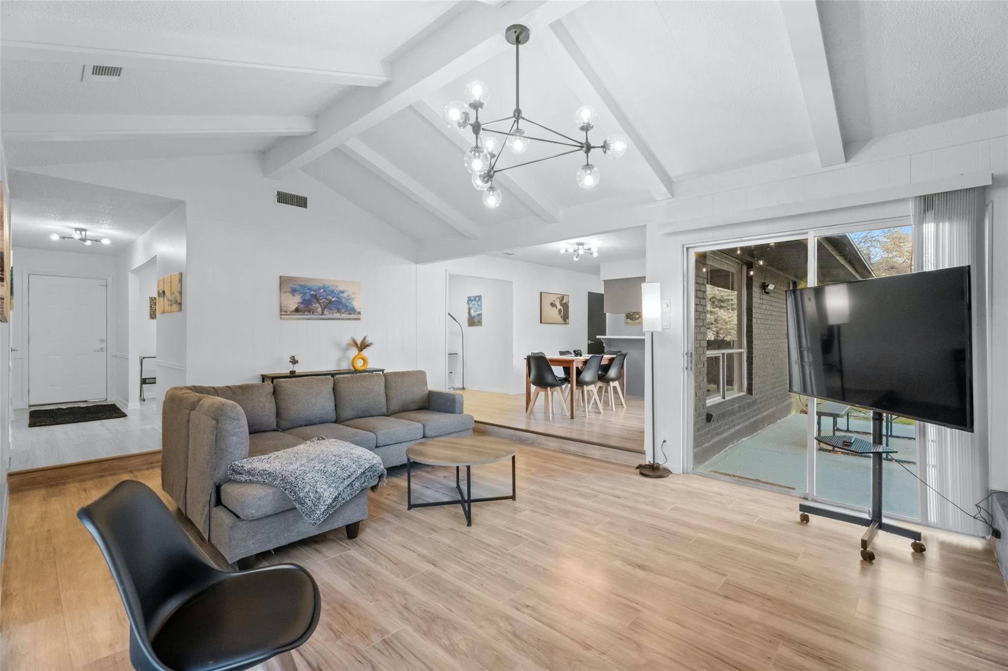 2504 Wildgrove DR — photo 4
