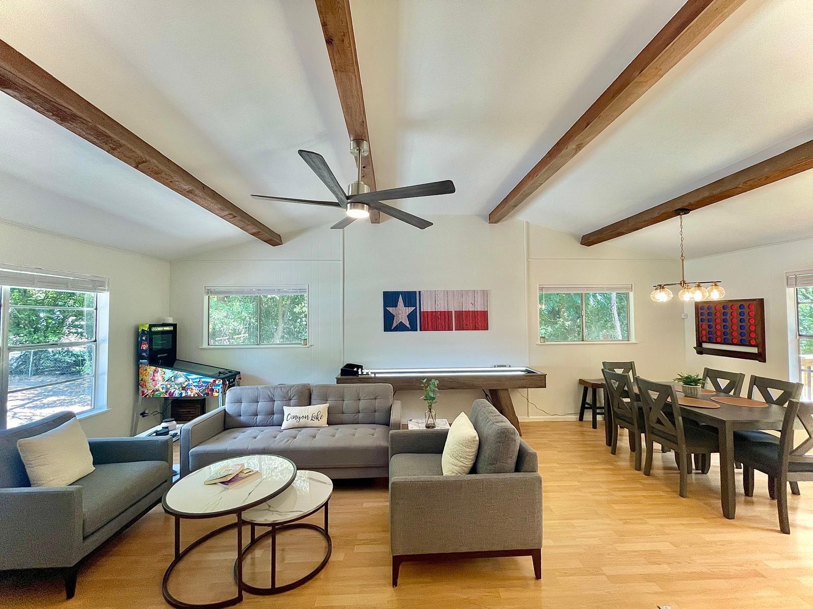 1582 Valley DR — photo 4