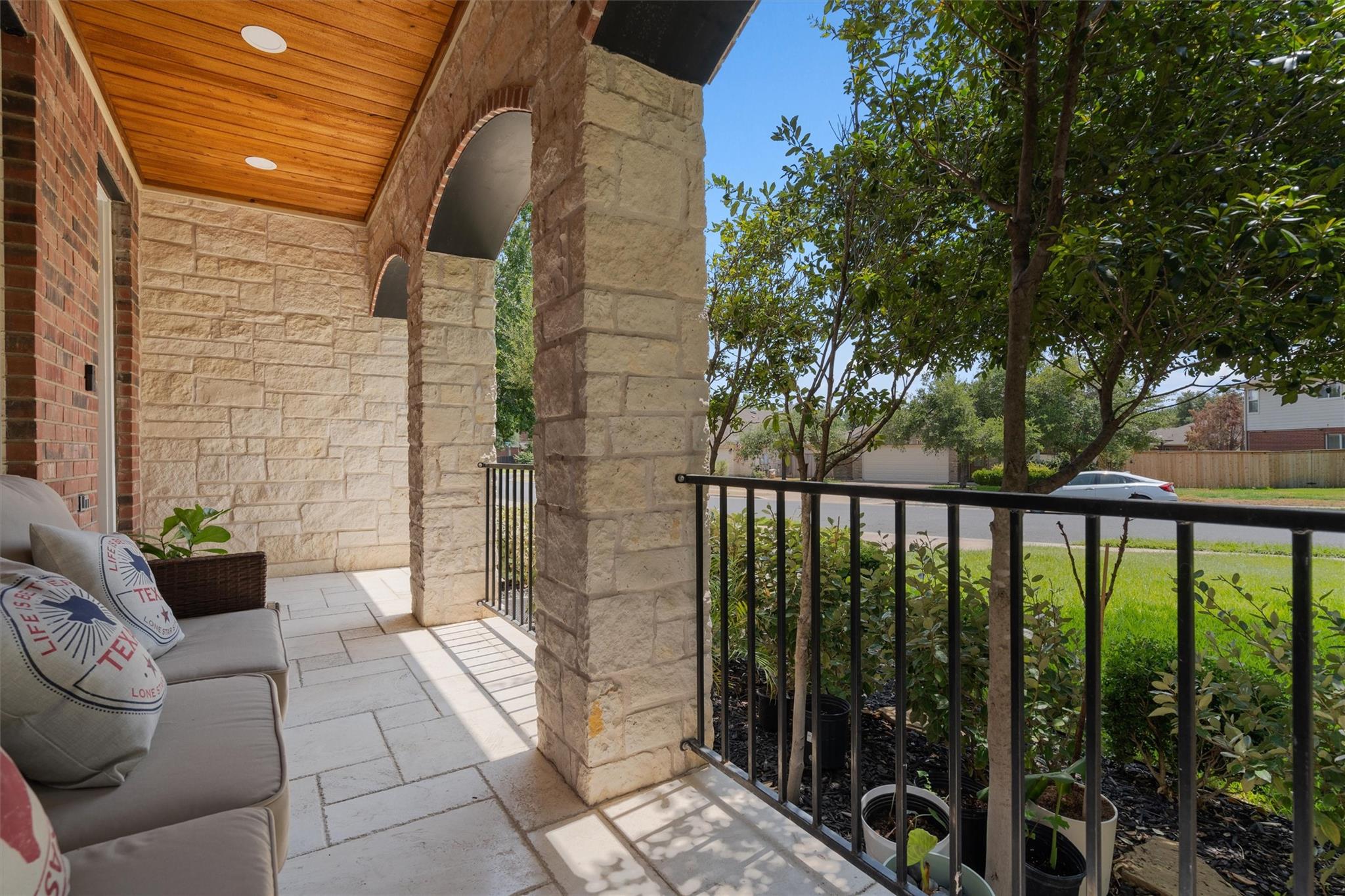 542 Centerbrook PL — photo 3