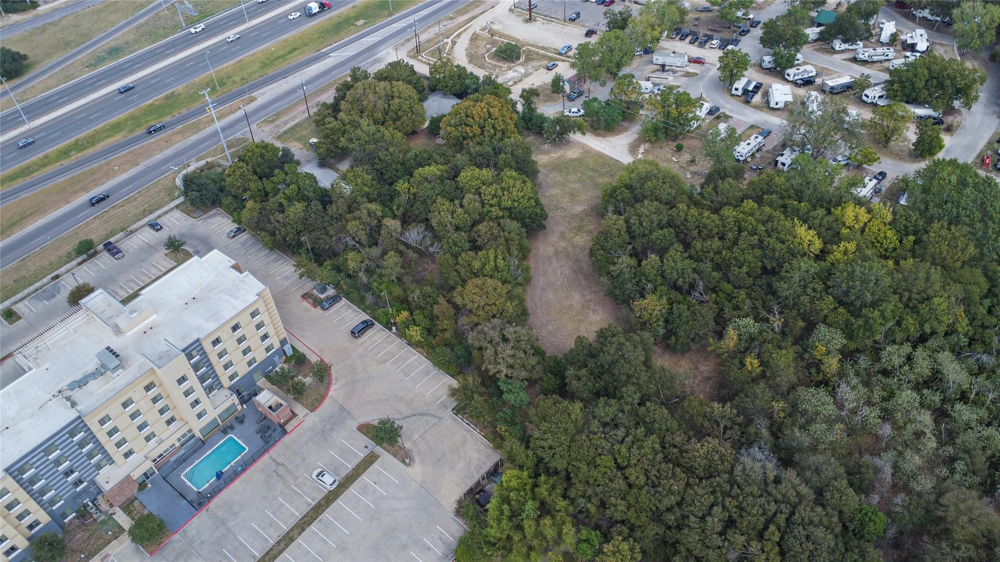 1322 Interstate 35 Freeway — photo 4