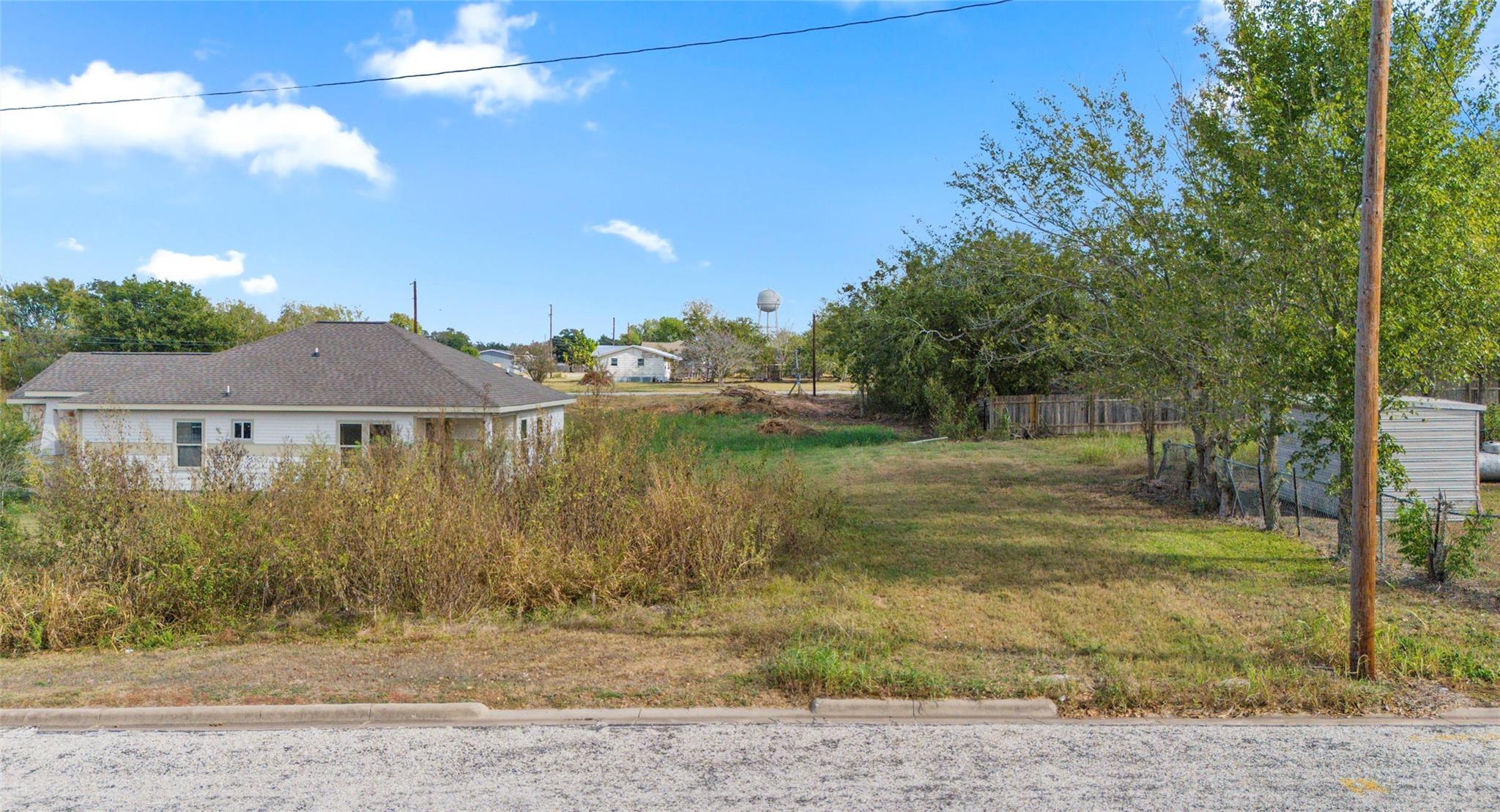 366 Dallas ST — photo 3