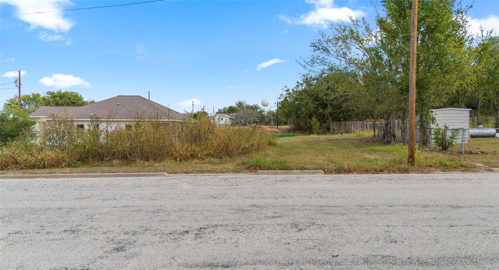 366 Dallas ST — photo 4