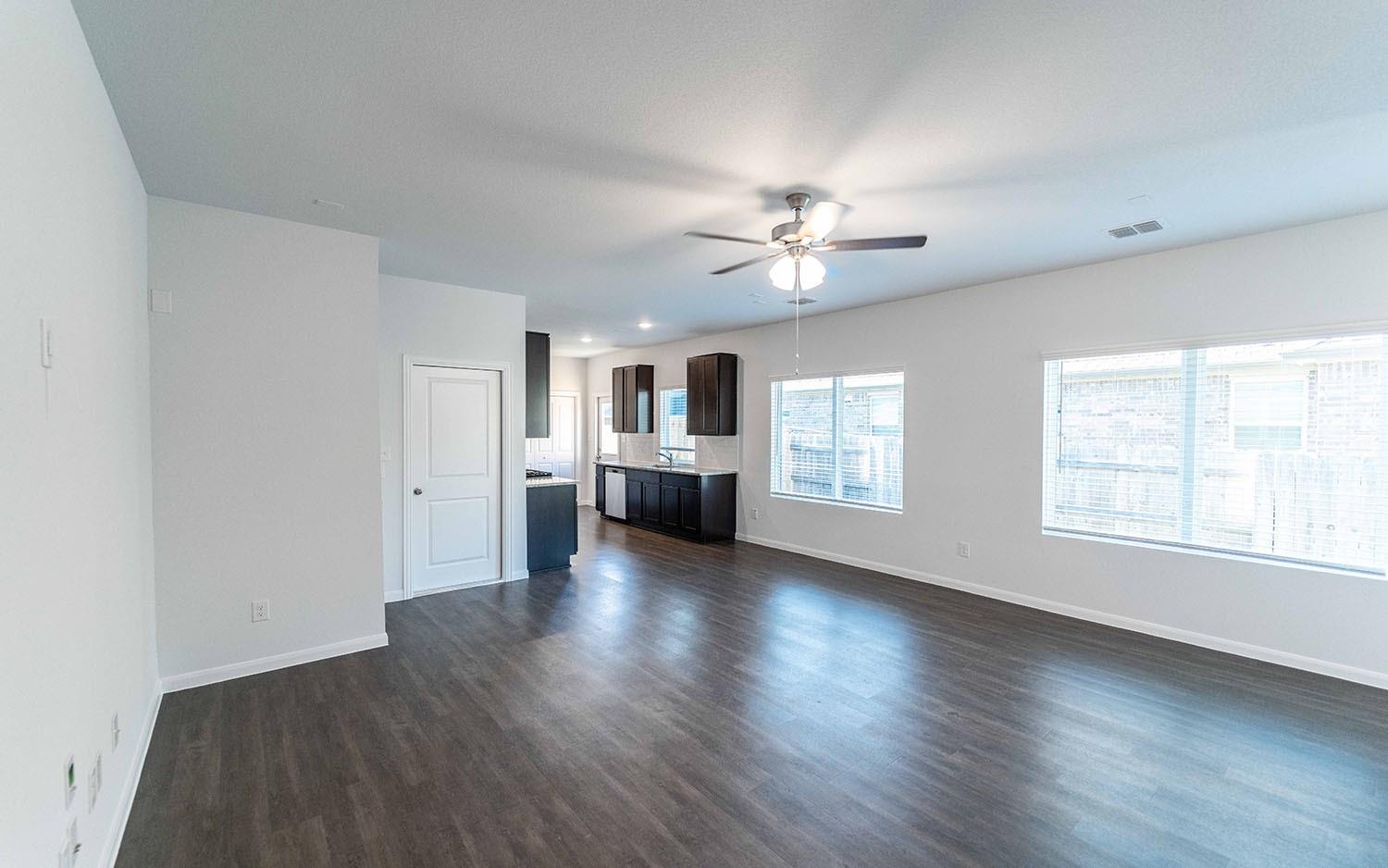 217 Everglades DR — photo 3