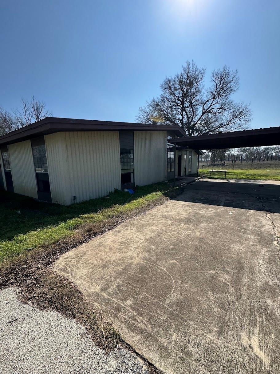 1417 FM 969 — photo 4