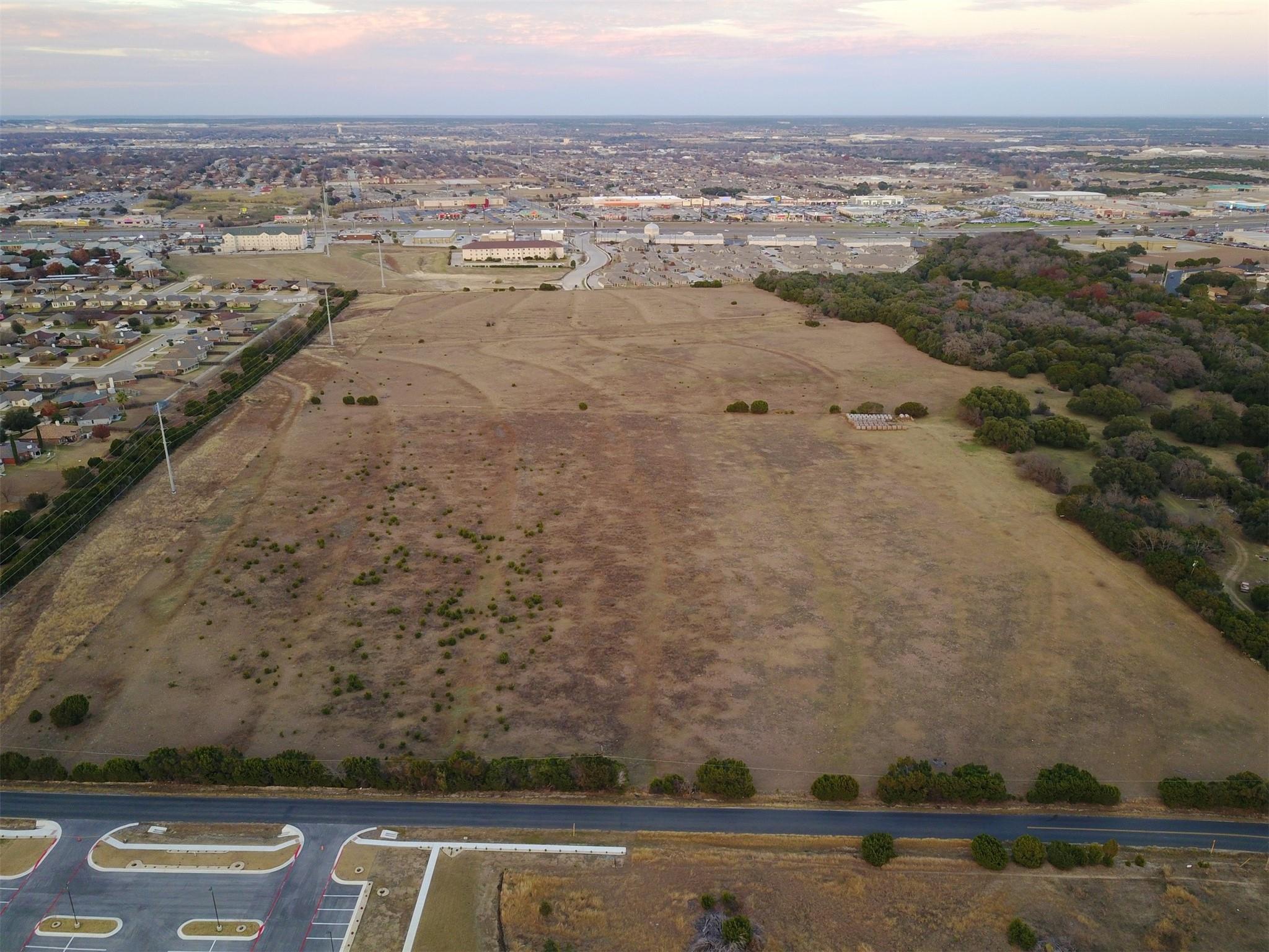 2701 Cunningham RD — photo 3