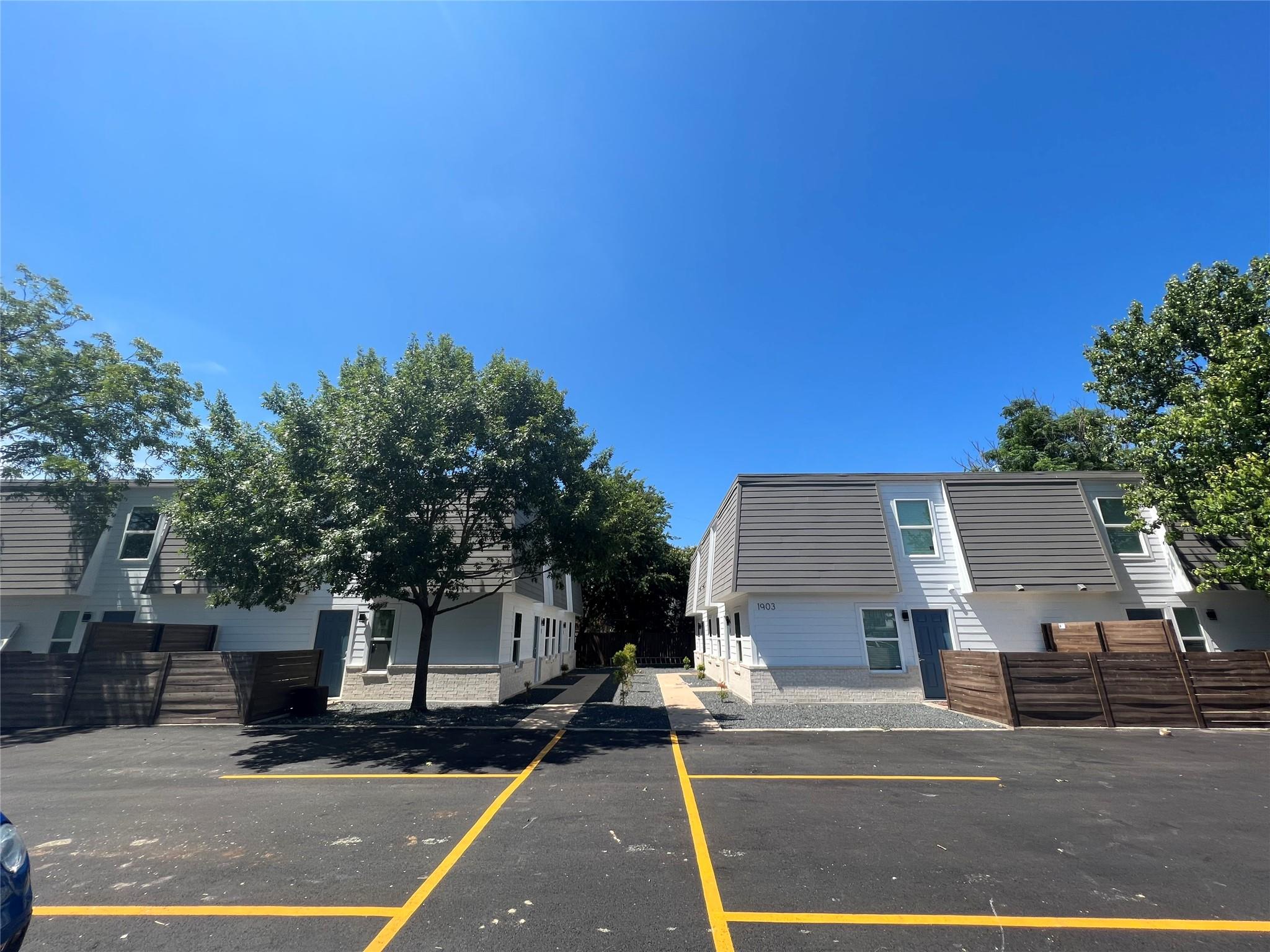 1901 HEARTHSTONE DR #D — photo 3