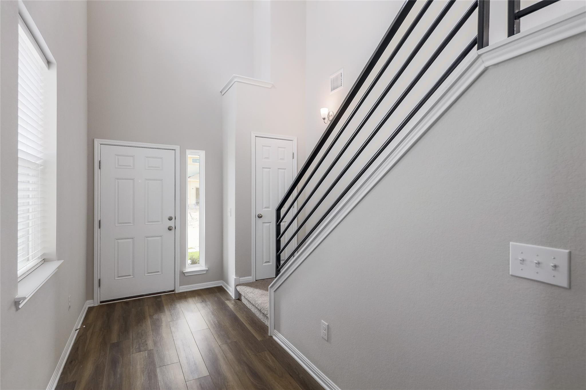 10702 Sentinel DR — photo 4