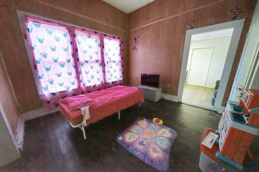 107 Crockett Ave — photo 4