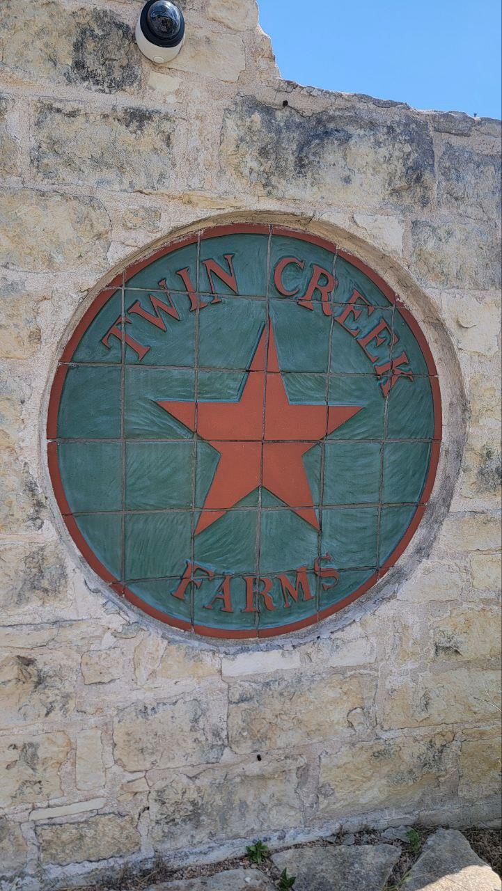 100 Twin Creekview LN — photo 4