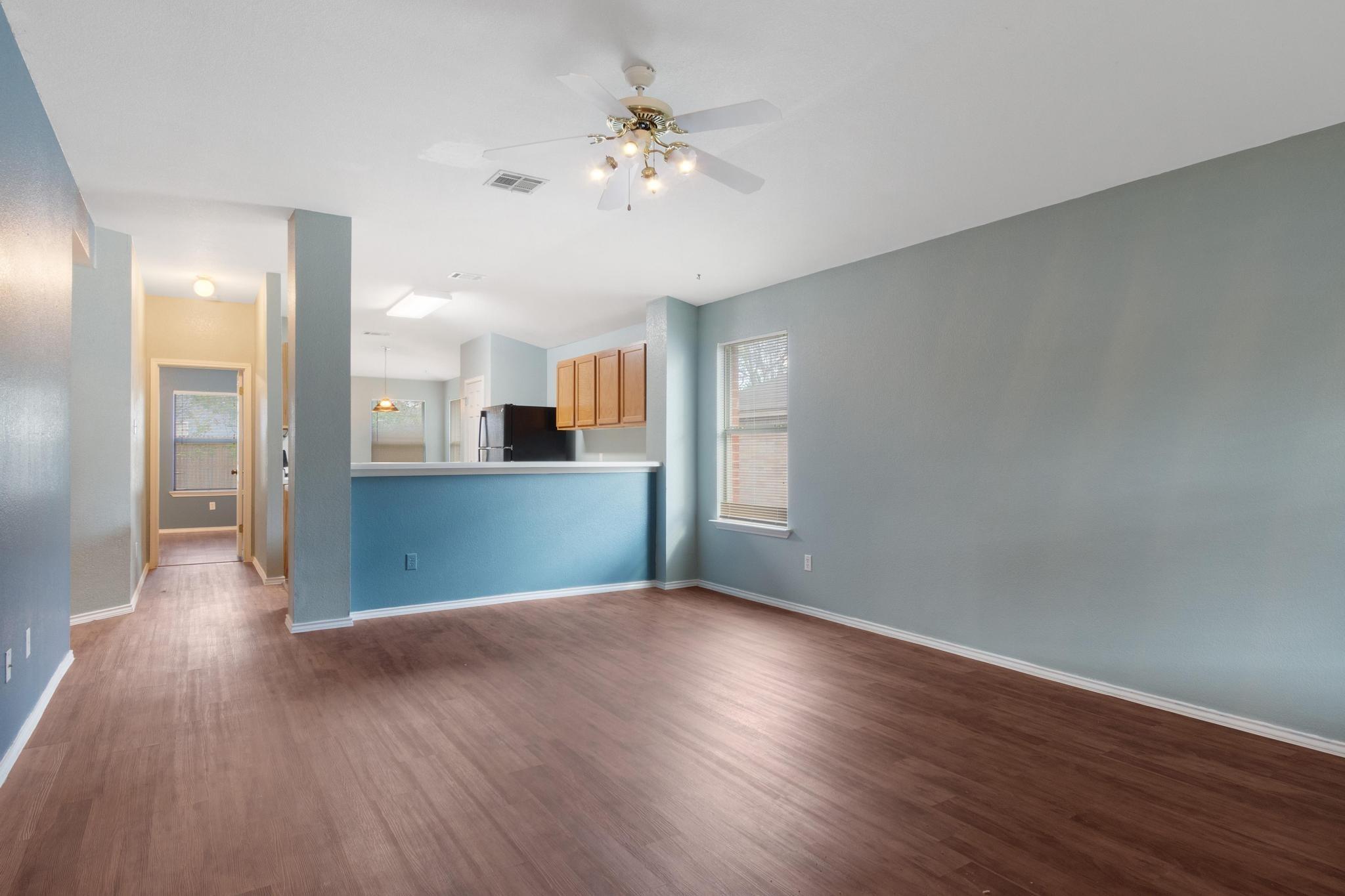 128 Star Of Texas DR — photo 3