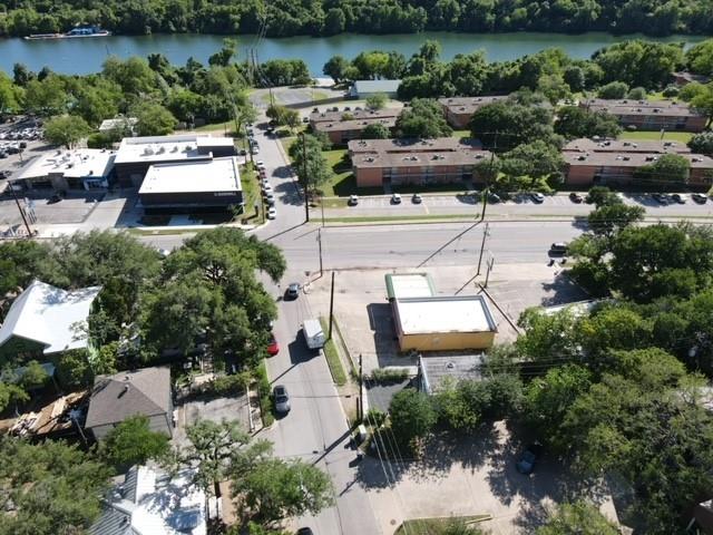 2500 Lake Austin BLVD — photo 4