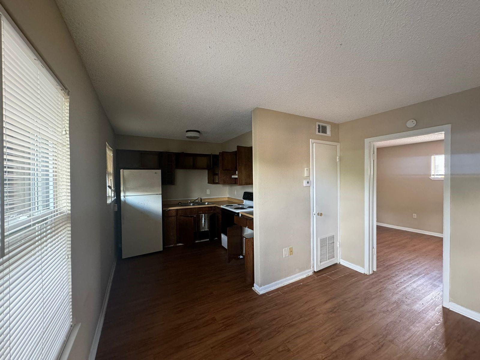 3102 Atkinson Ave — photo 3