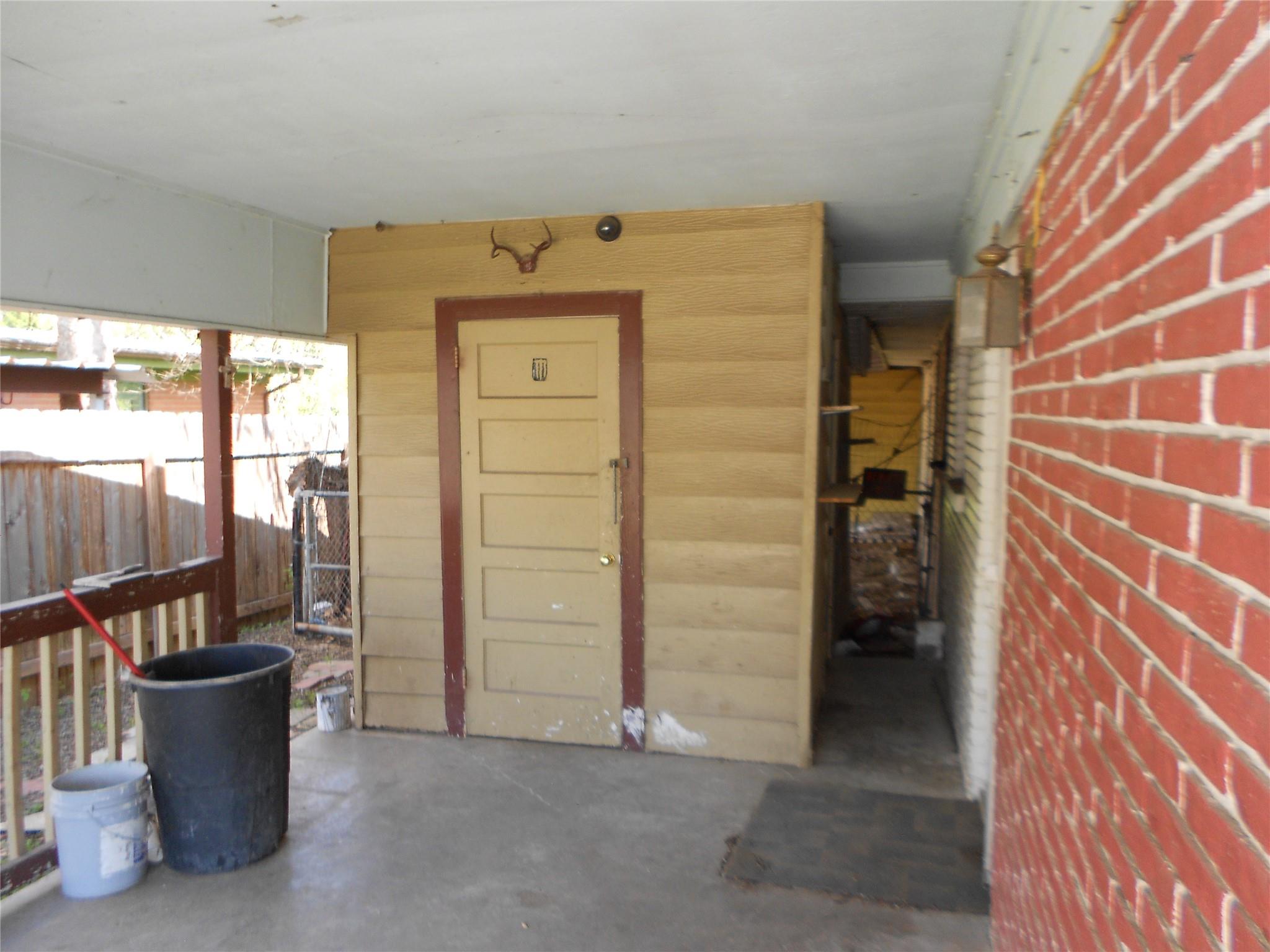 1423 Berene Ave — photo 5
