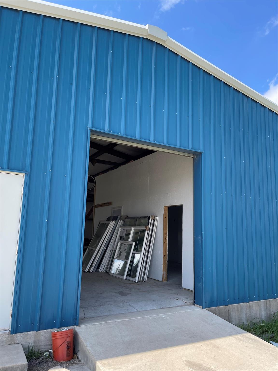 4100 Fm 1105 — photo 3