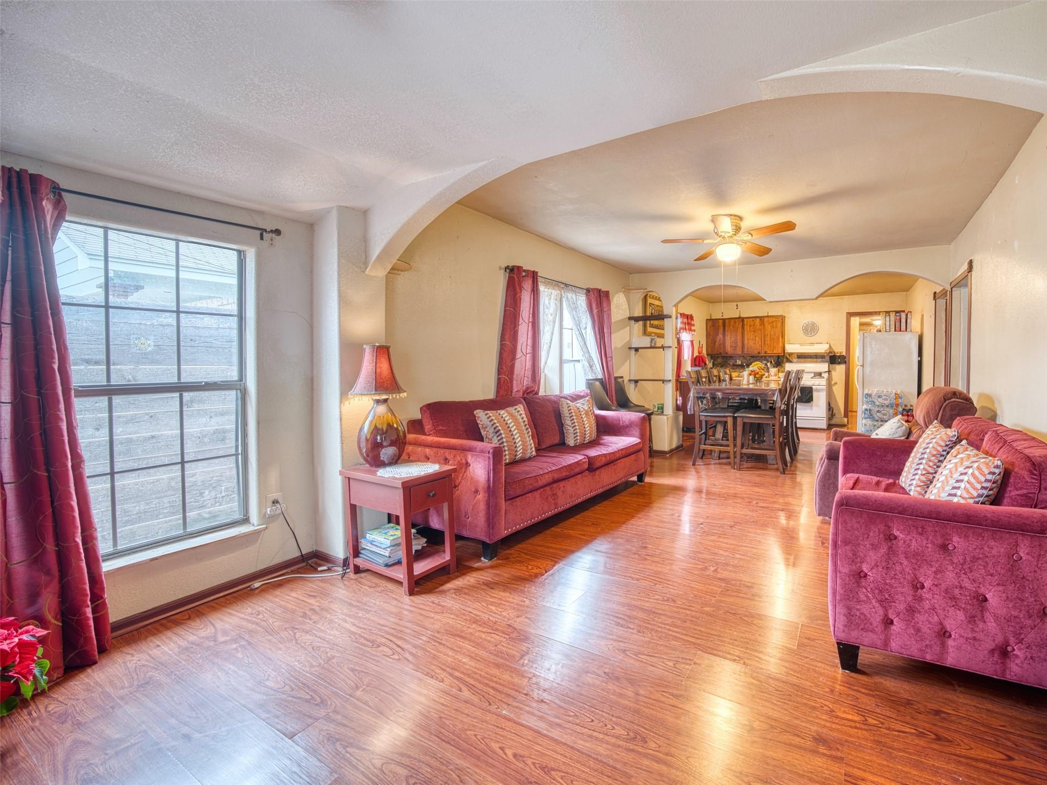 2900 Castro ST — photo 3