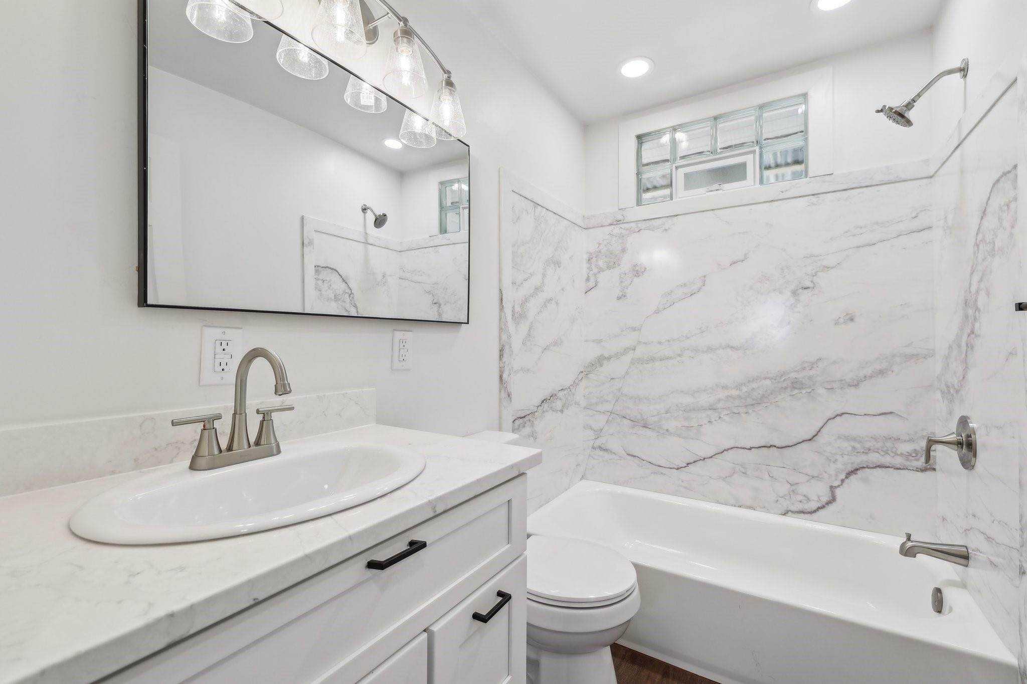 304 Harris ST — photo 3