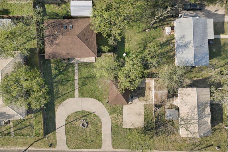801 1/2 Avenue C — photo 4