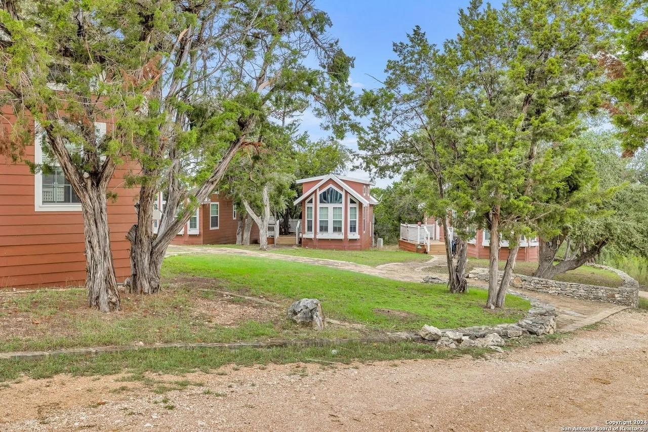 251 Circle DR — photo 4
