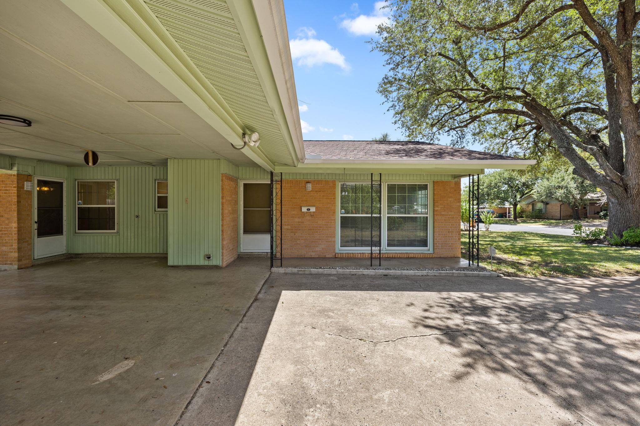 1702 Ridgemont DR — photo 3