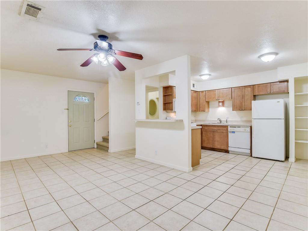 2804 West Hill DR — photo 3
