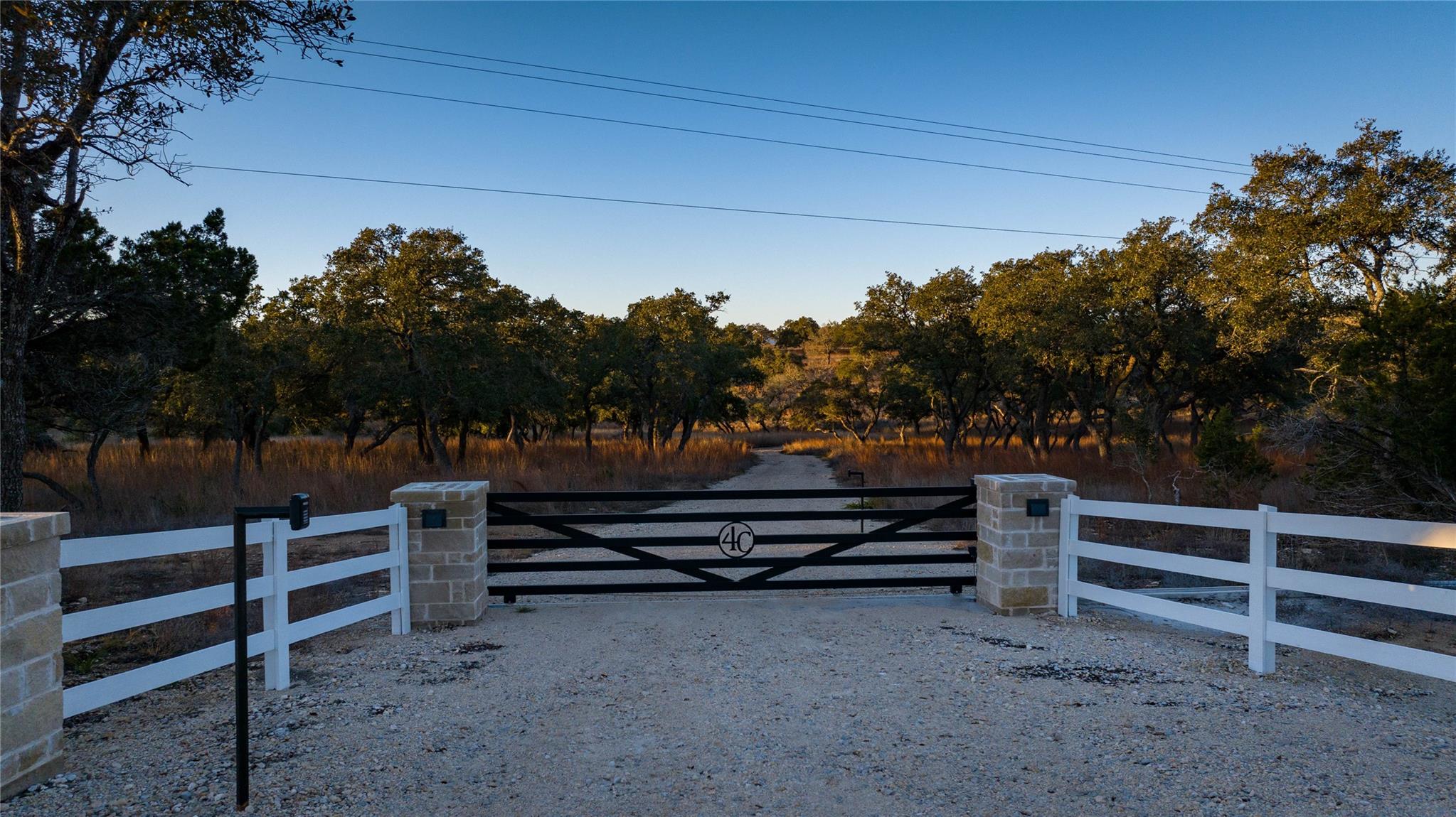 5999 Ranch Road 165 — photo 3