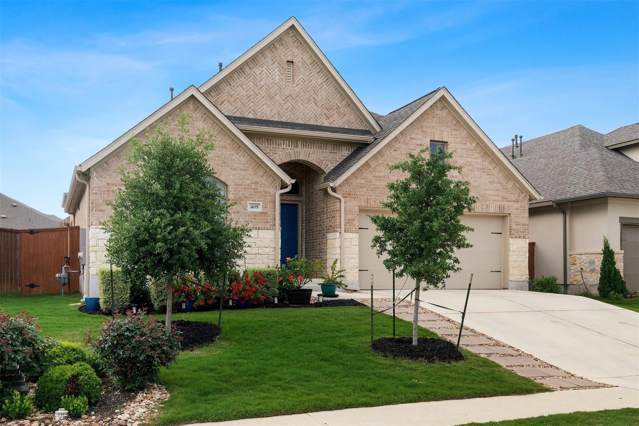 405 Glen Arbor DR — photo 3