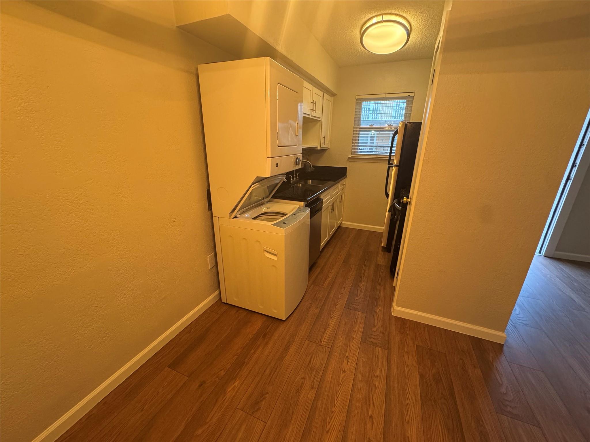 2401 Manor RD #118 — photo 3