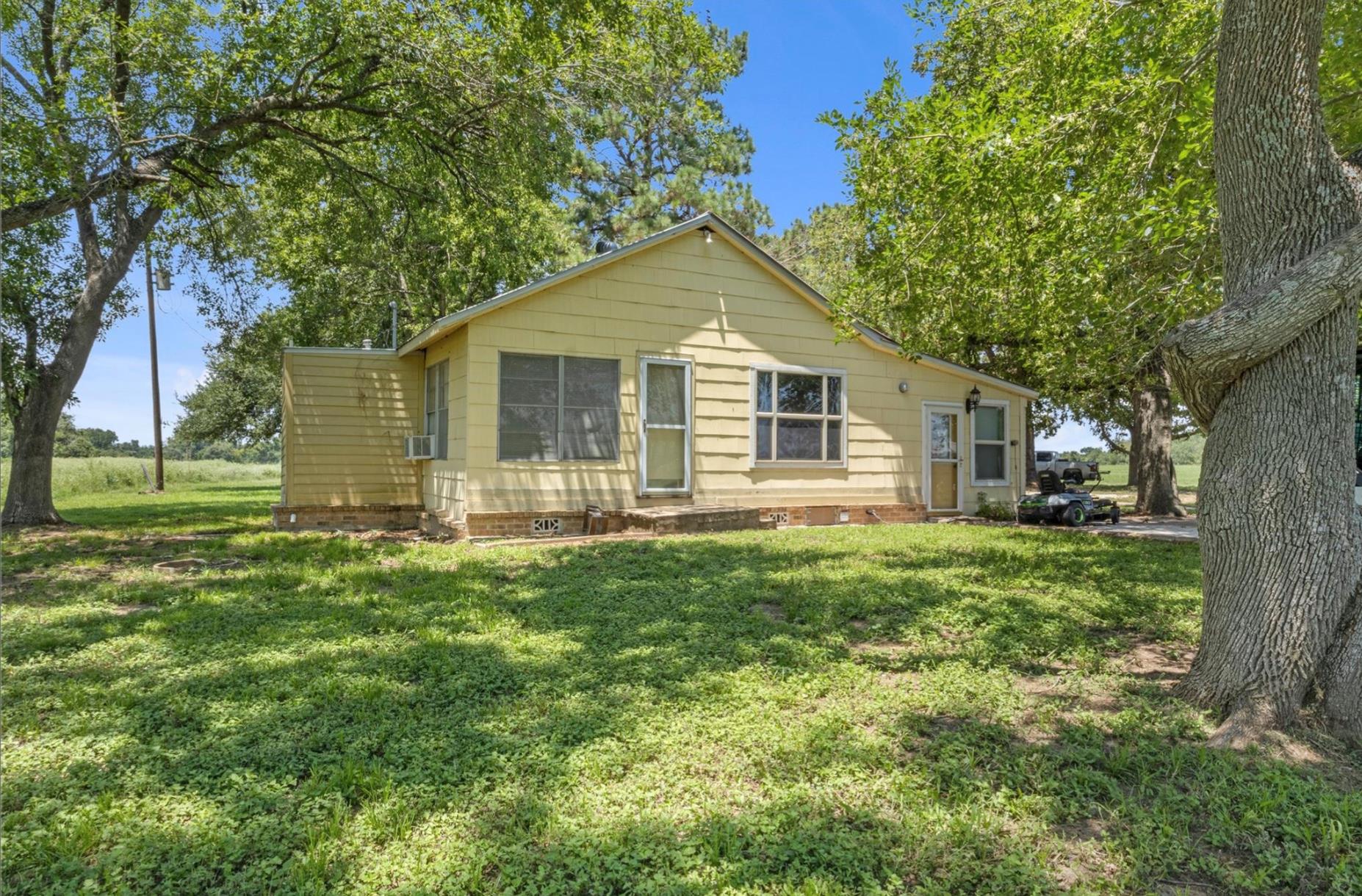 451 Pleasant Grove RD — photo 3