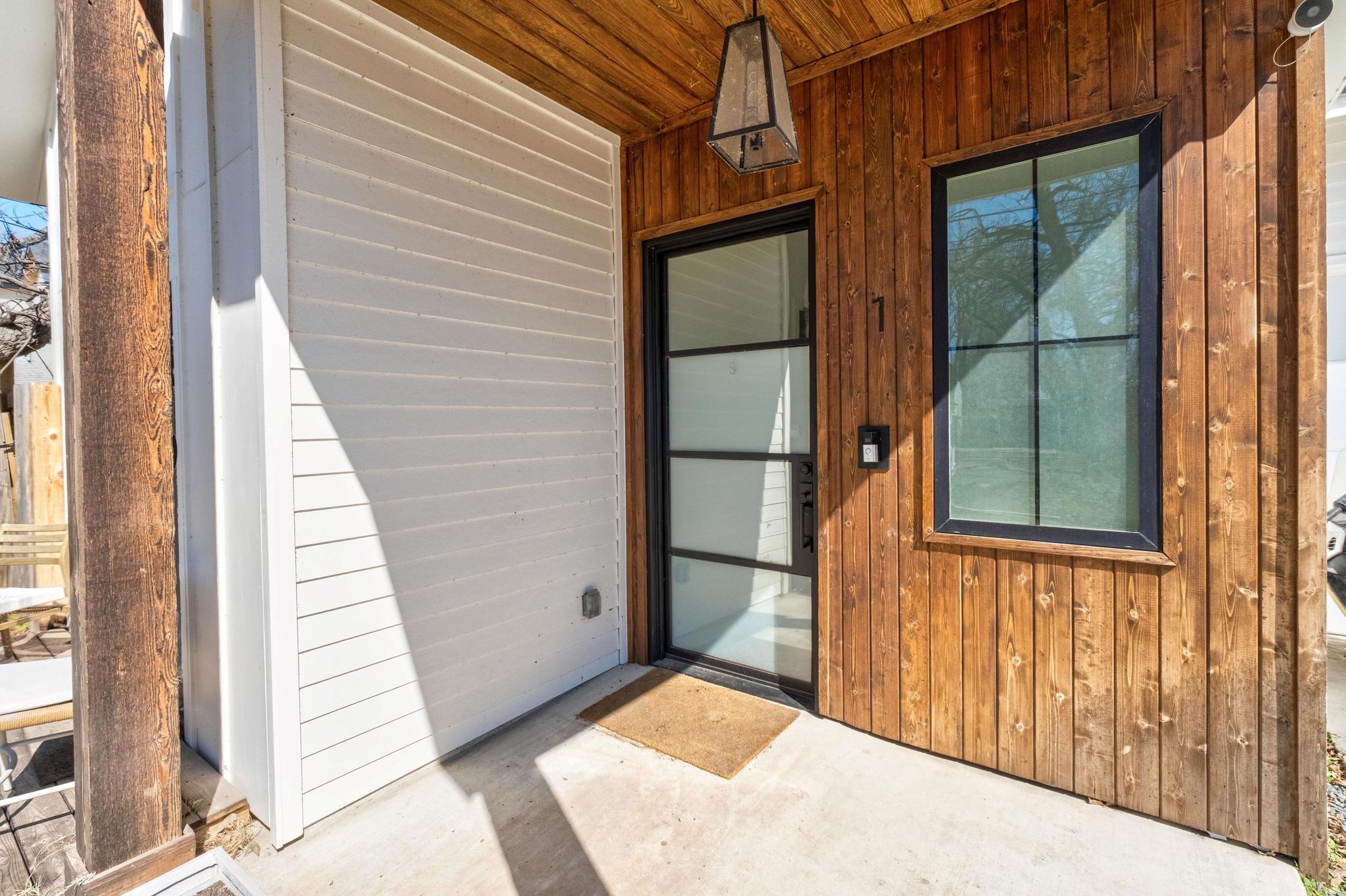 3302 Thompson ST #1 — photo 4