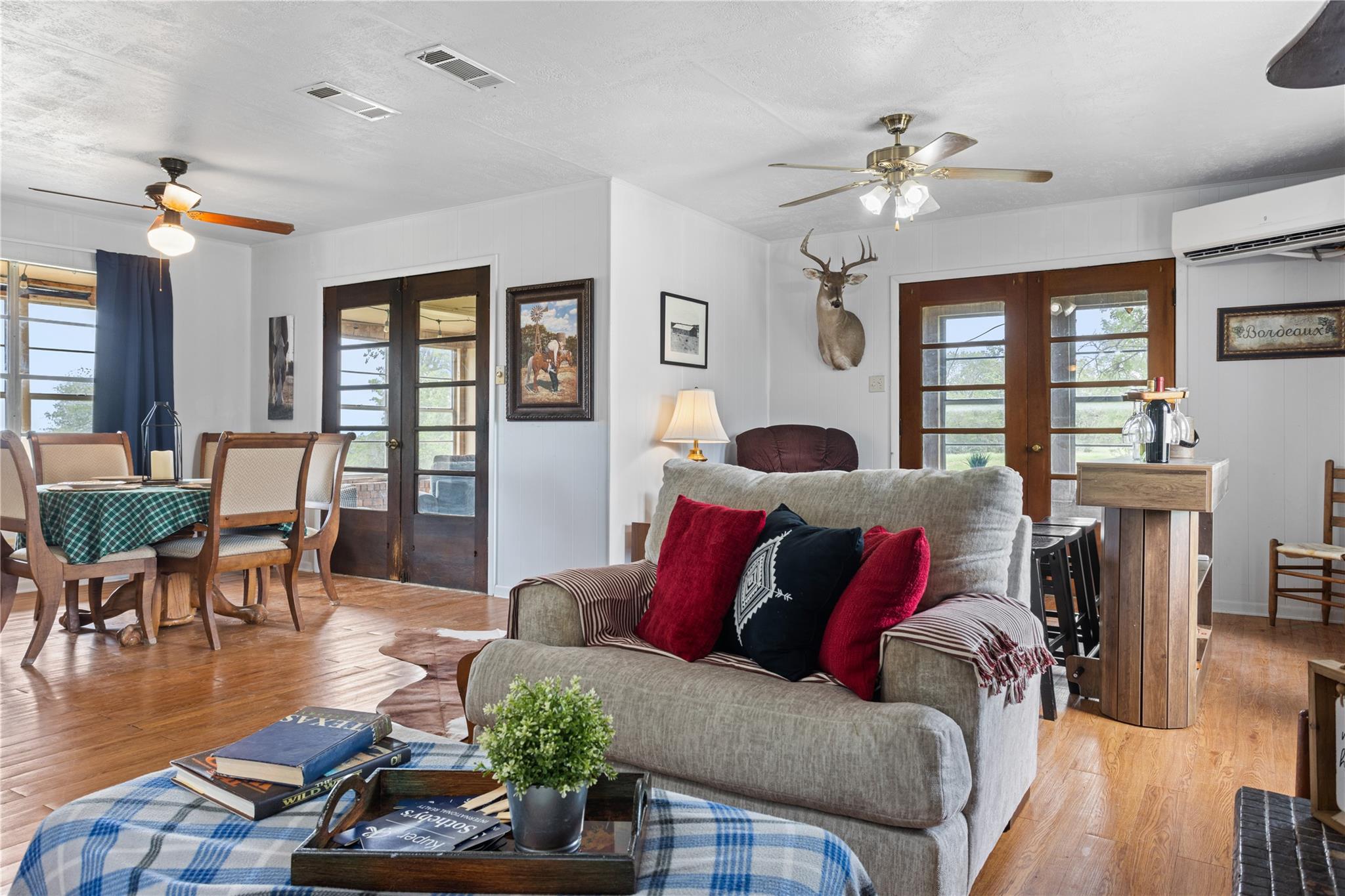 8520 Brewer LN — photo 3