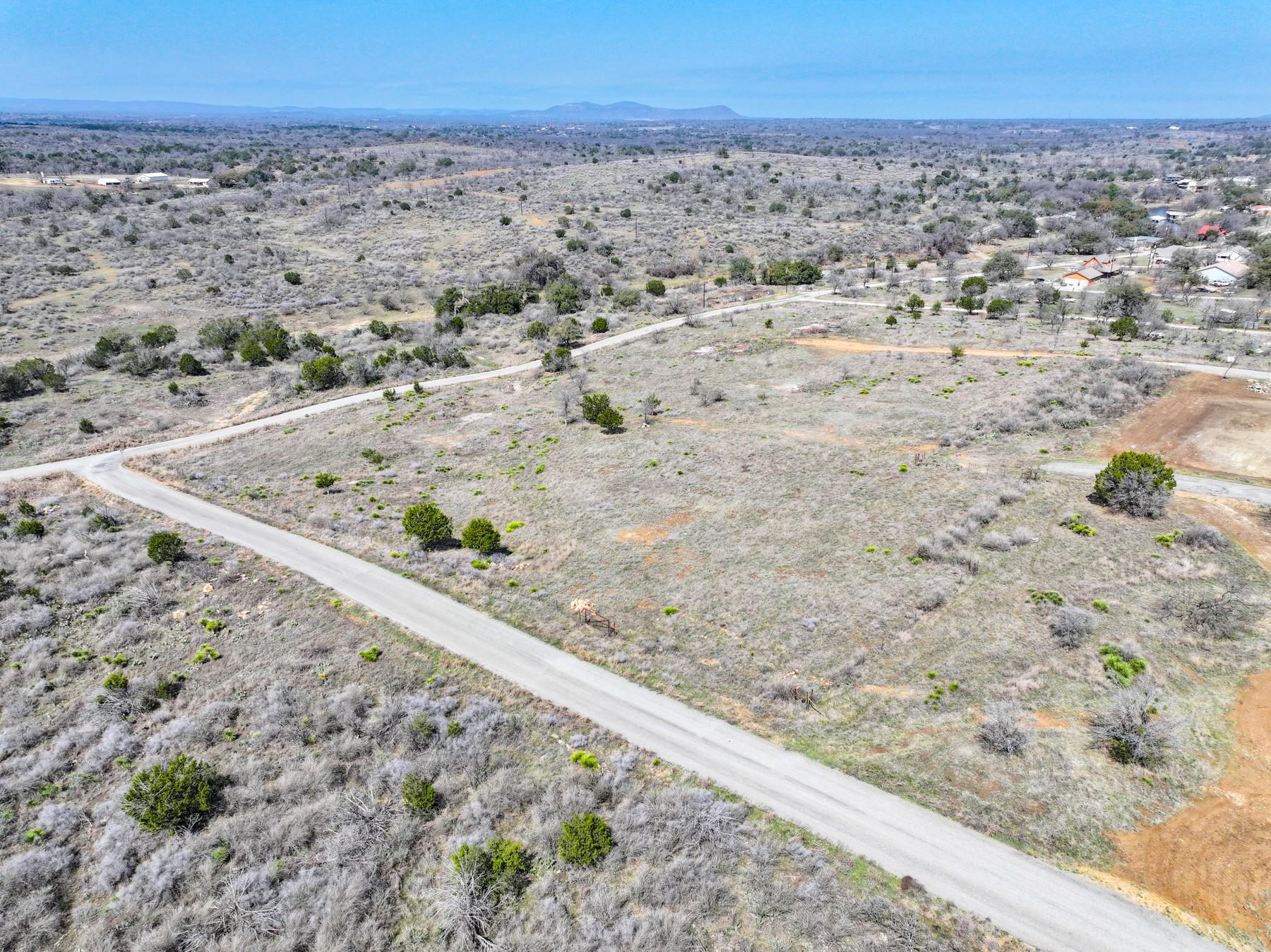 1006 Sandy Harbor DR — photo 3