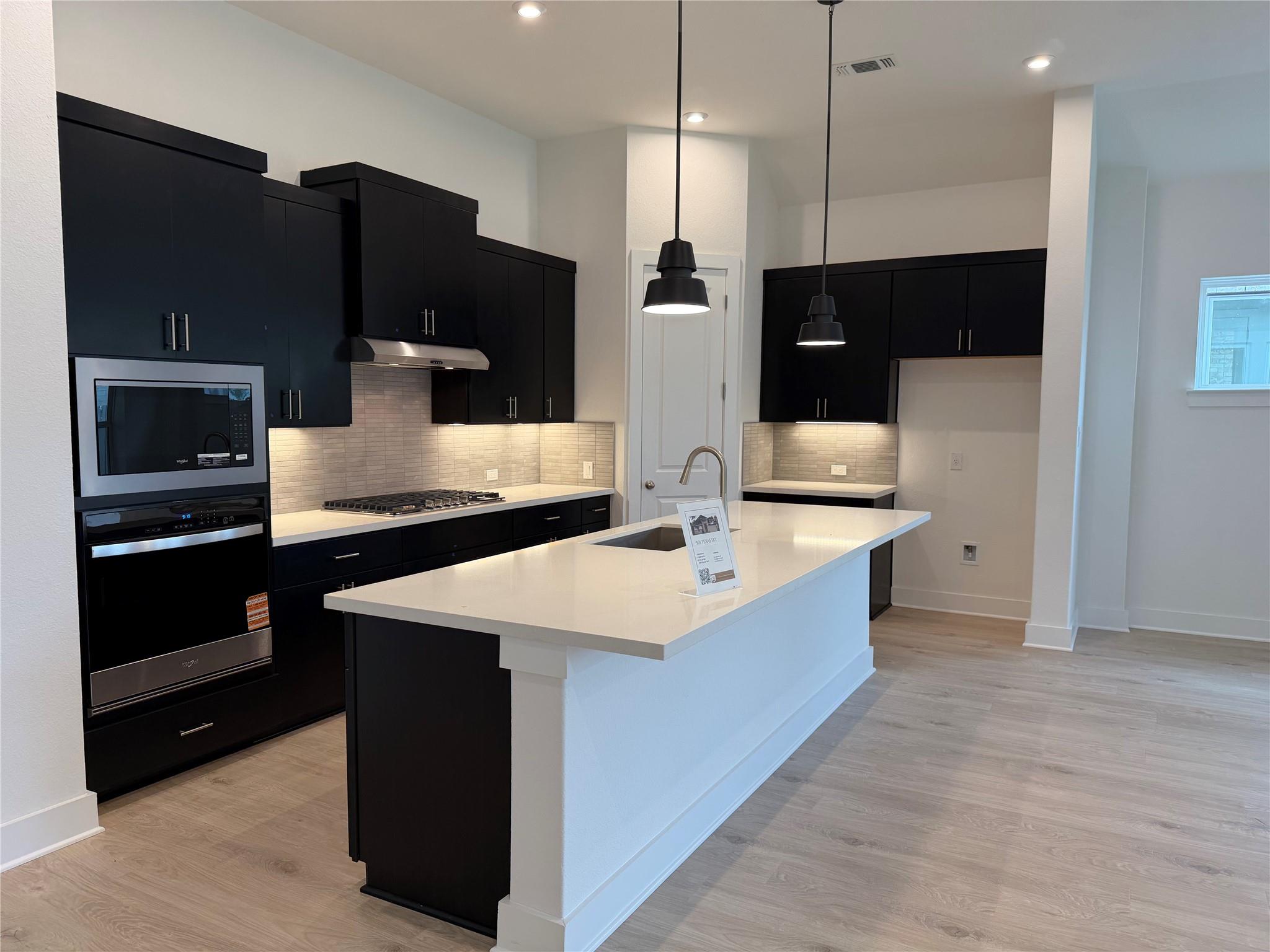 501 Texas Sky DR — photo 4