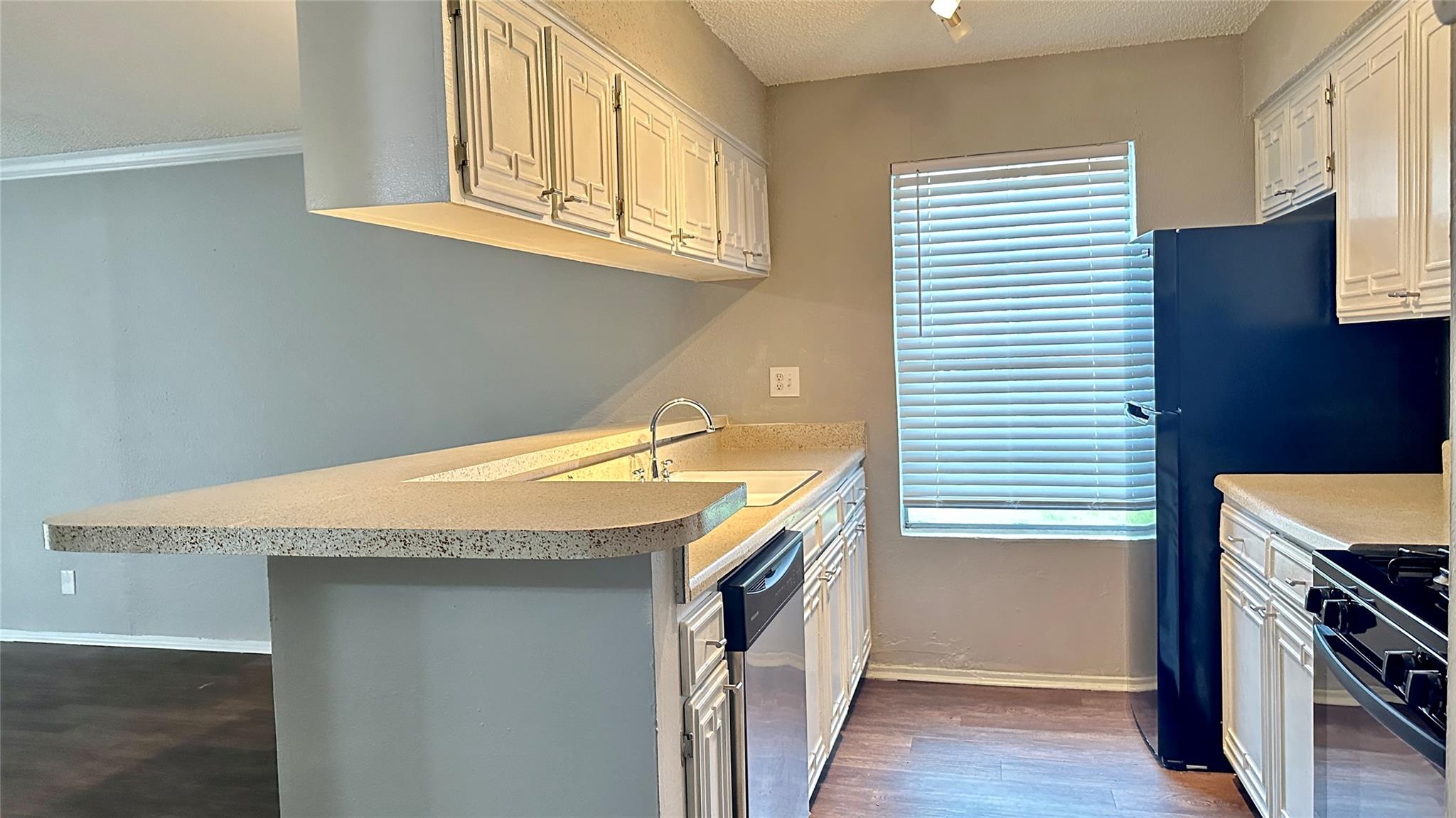 5426 Menchaca RD #211 — photo 3