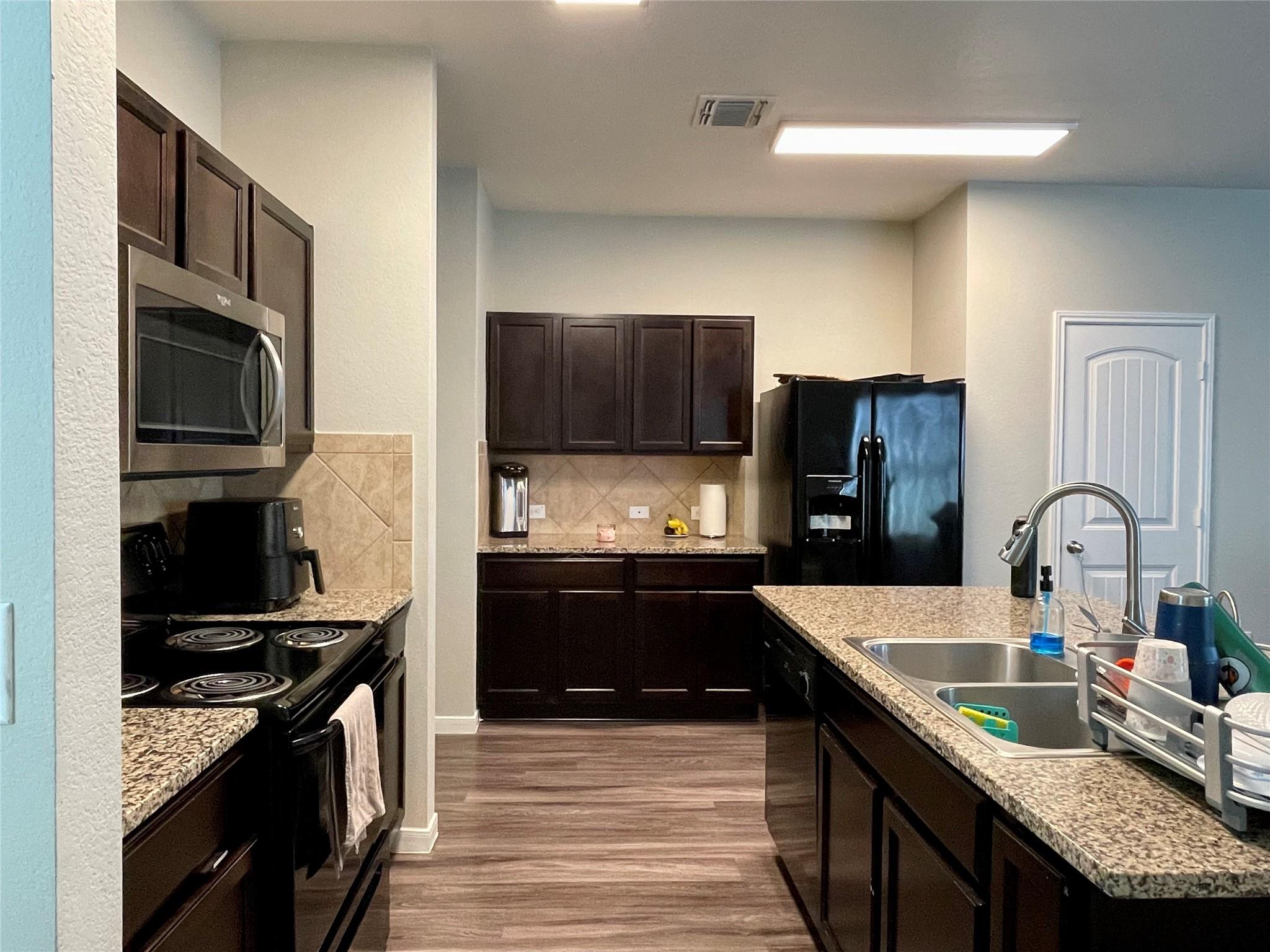 12103 Stoneridge Gap LN — photo 3