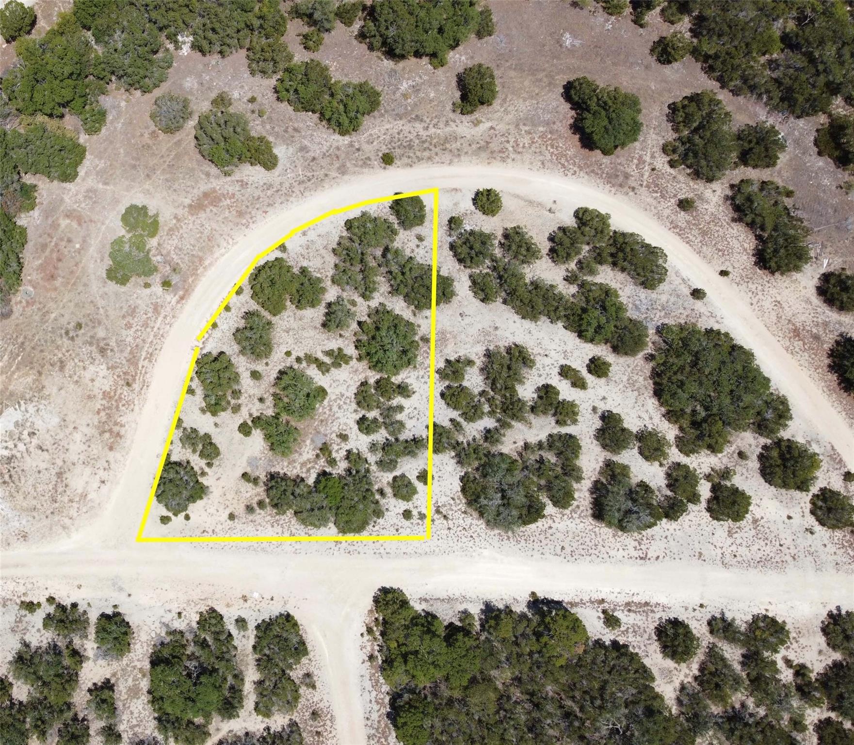1020 CLIFF CIRCLE DR — photo 4
