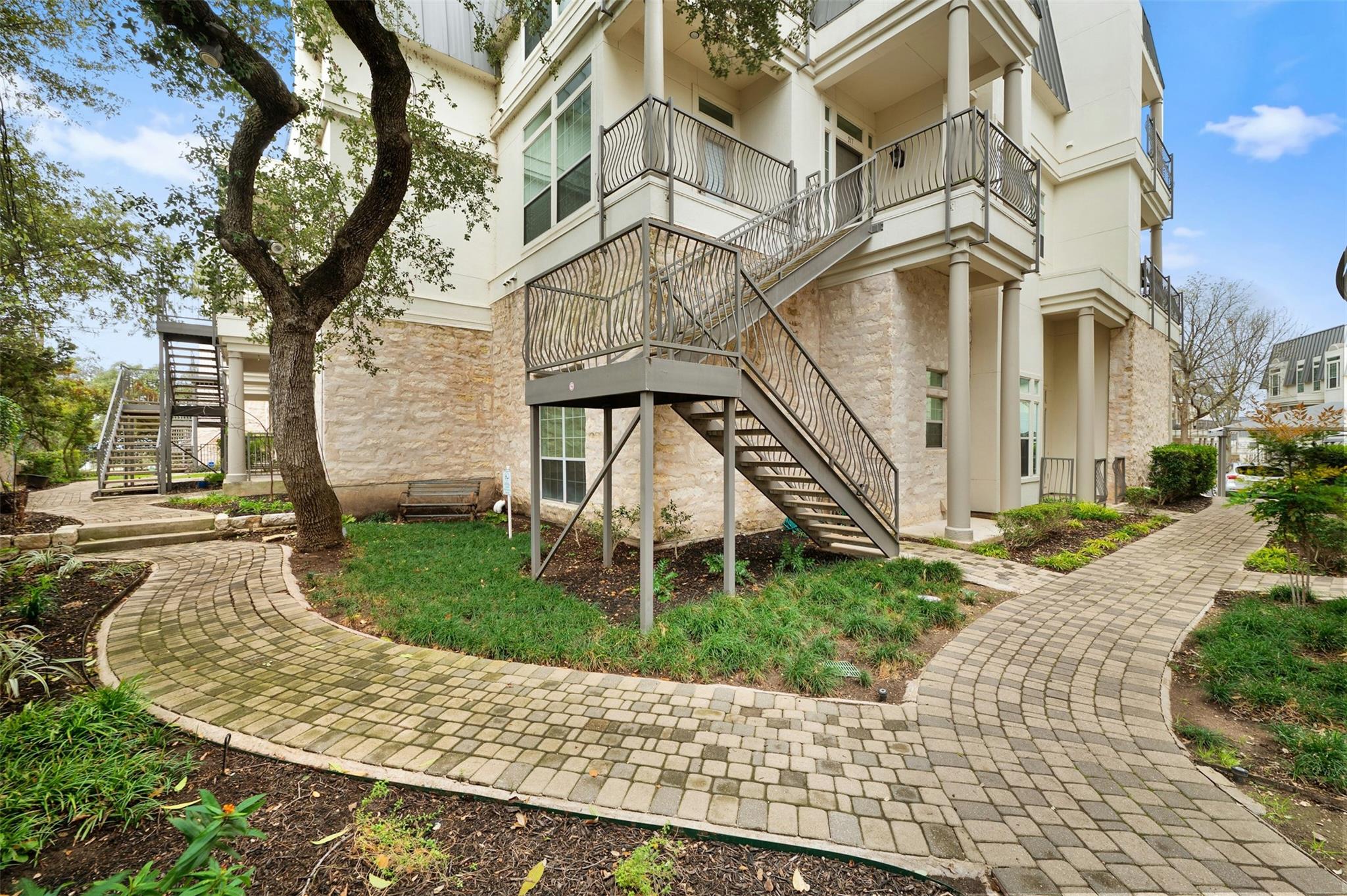 2918 Ranch Road 620 RD #W219 — photo 3