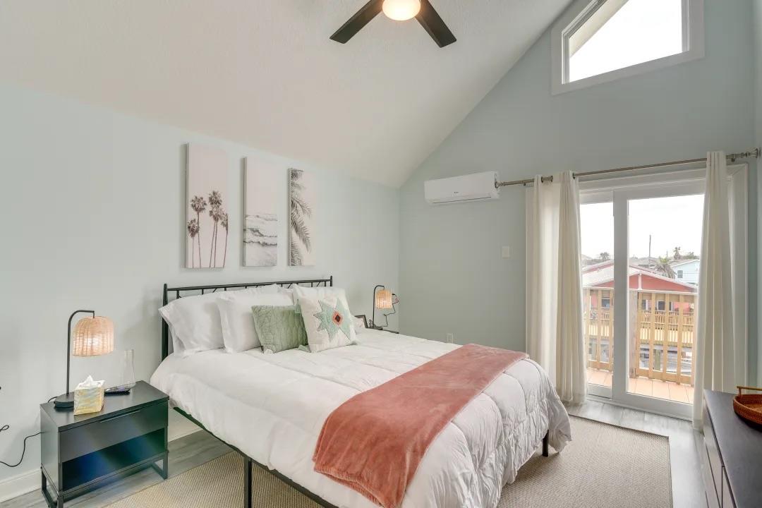 16525 Jamaica Cove RD — photo 3
