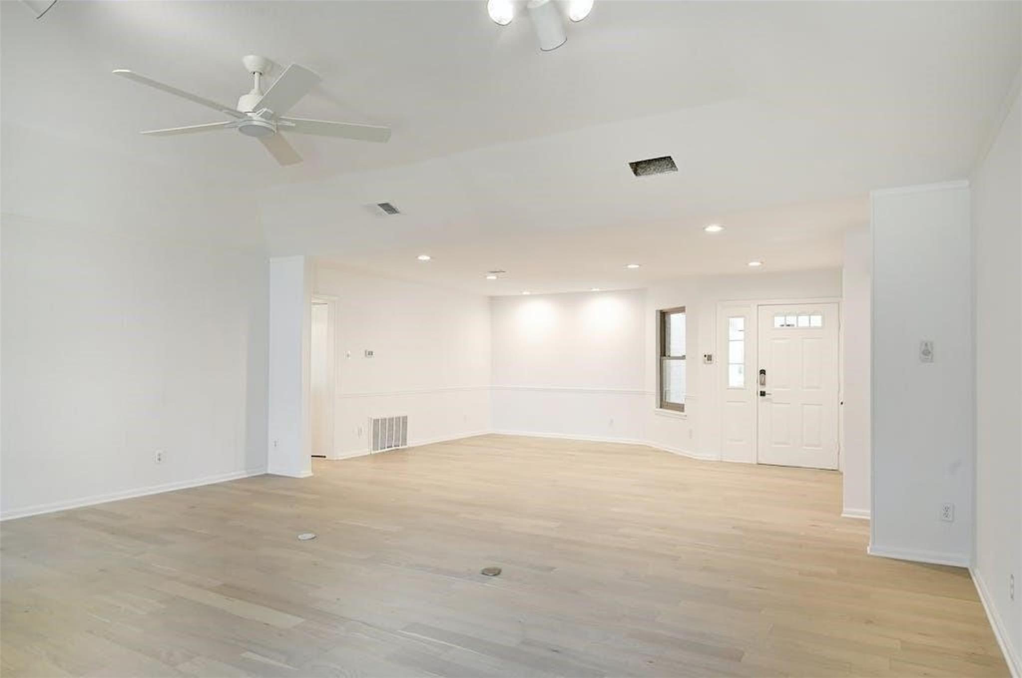 2115 Wychwood DR — photo 4