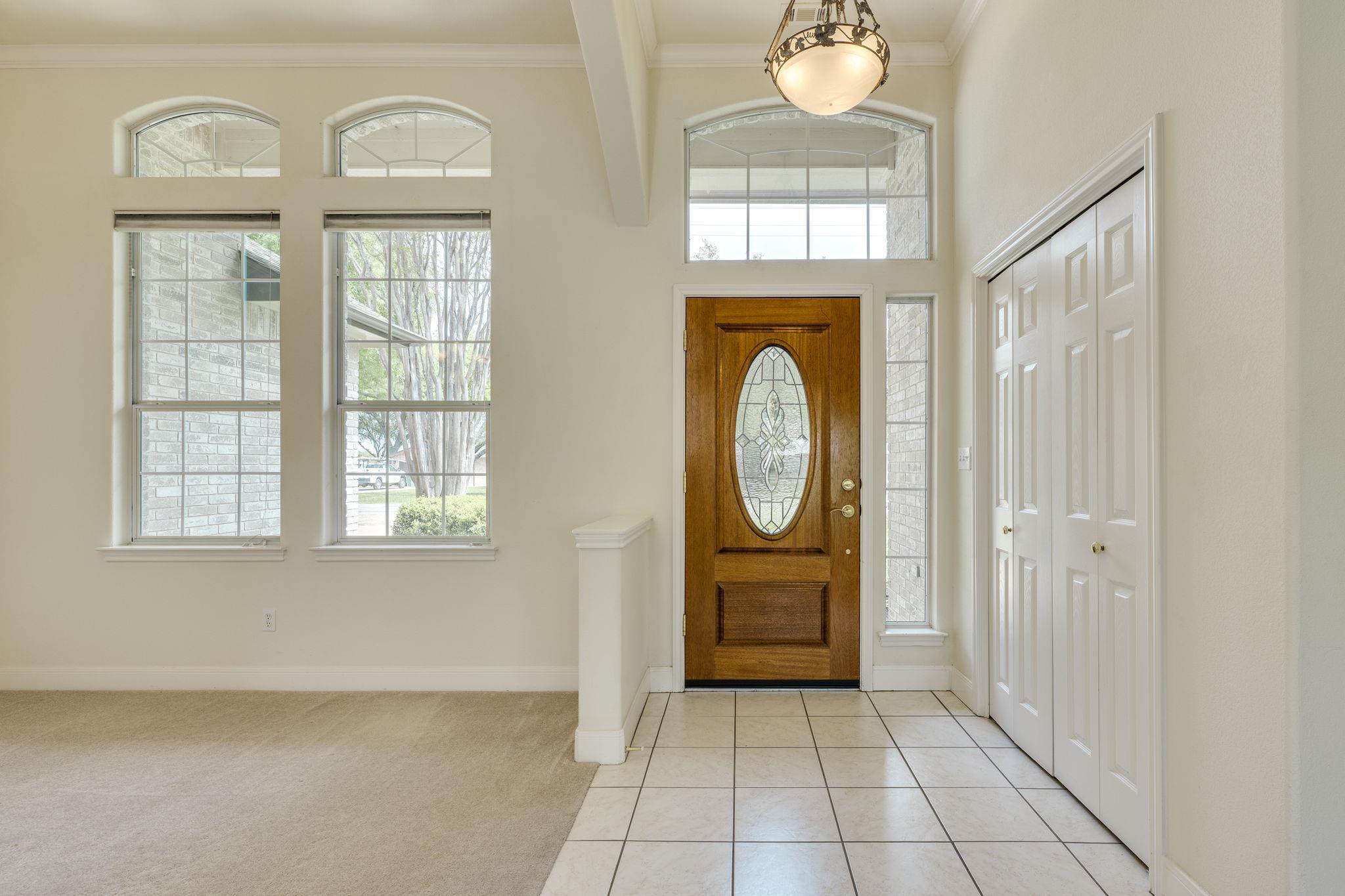 207 Flamingo CIR — photo 3