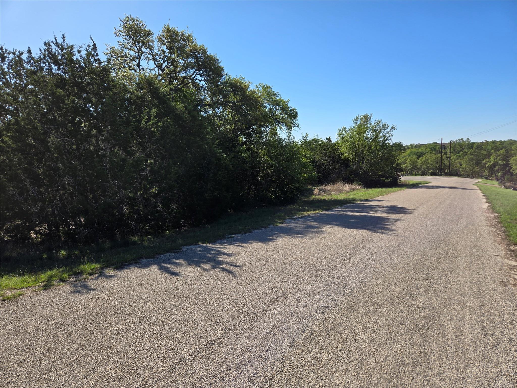 343 Falconwood DR — photo 3