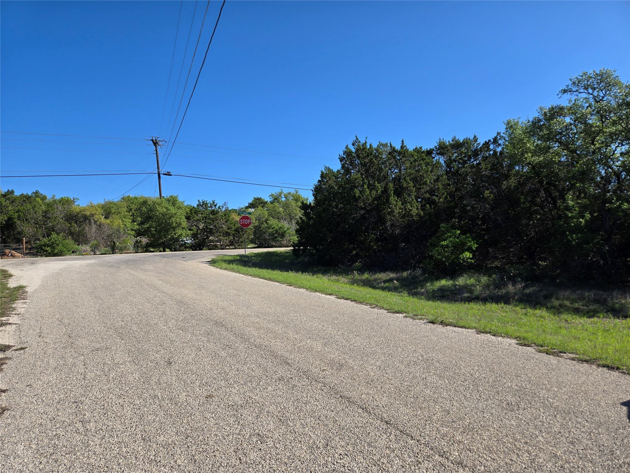 343 Falconwood DR — photo 4