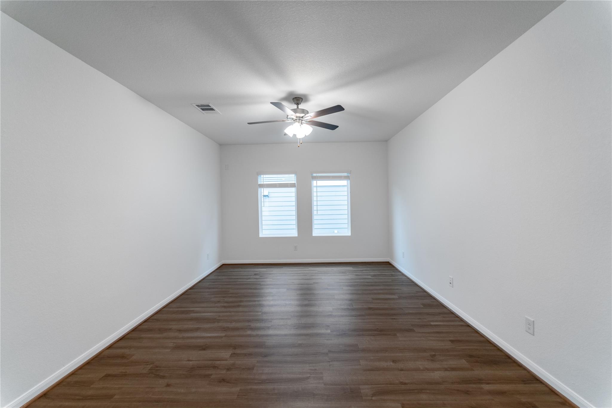 716 Barbary Coast LN — photo 4
