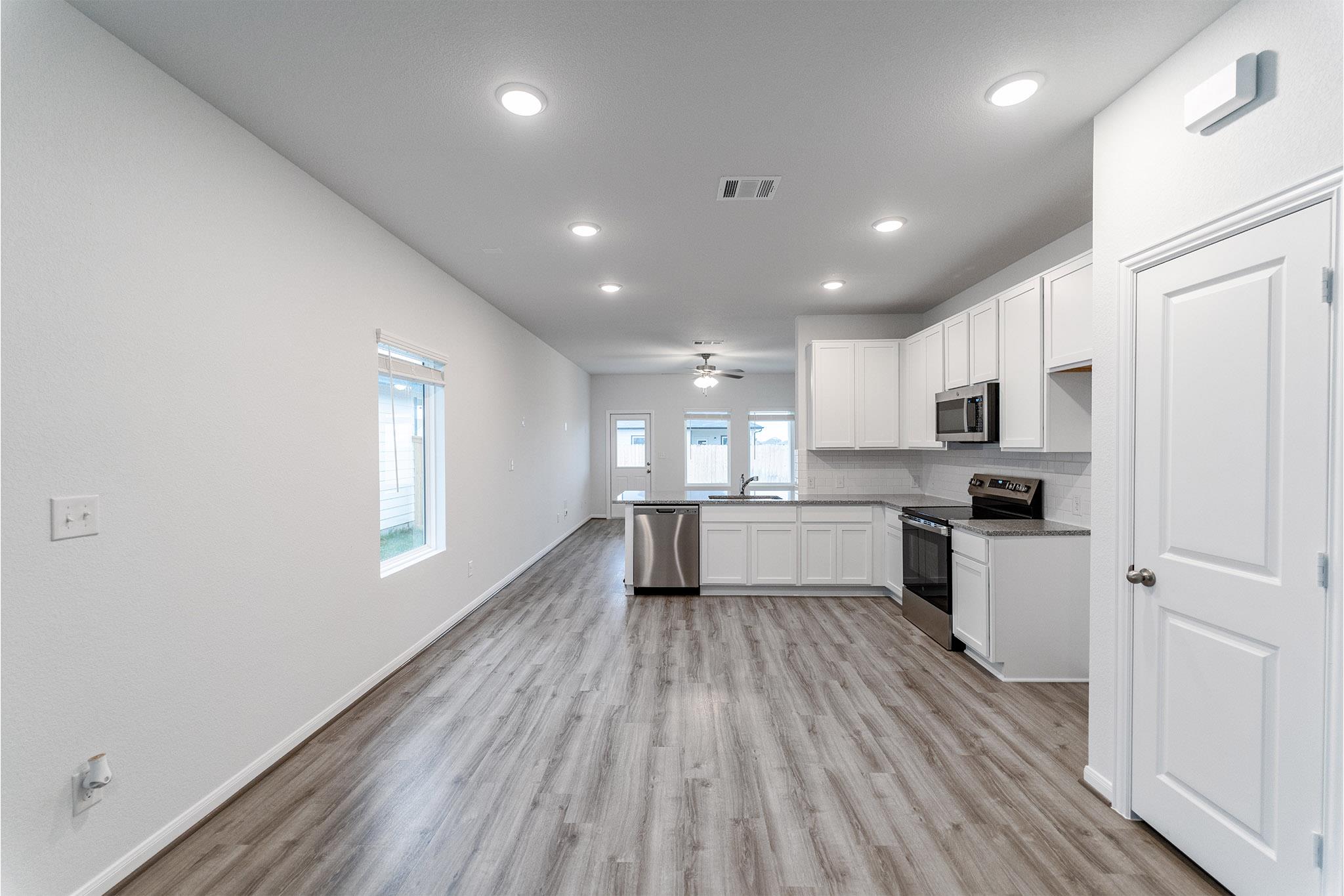 729 Barbary Coast LN — photo 3