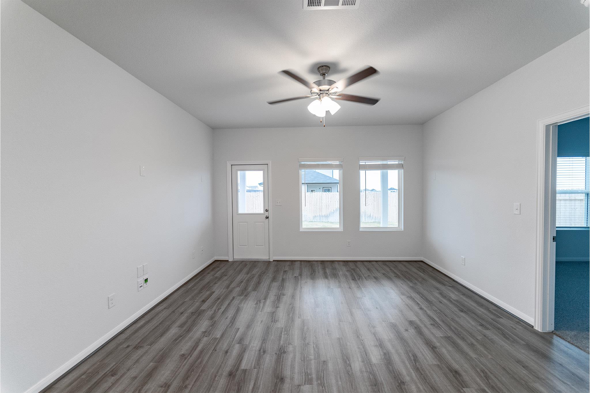 729 Barbary Coast LN — photo 4