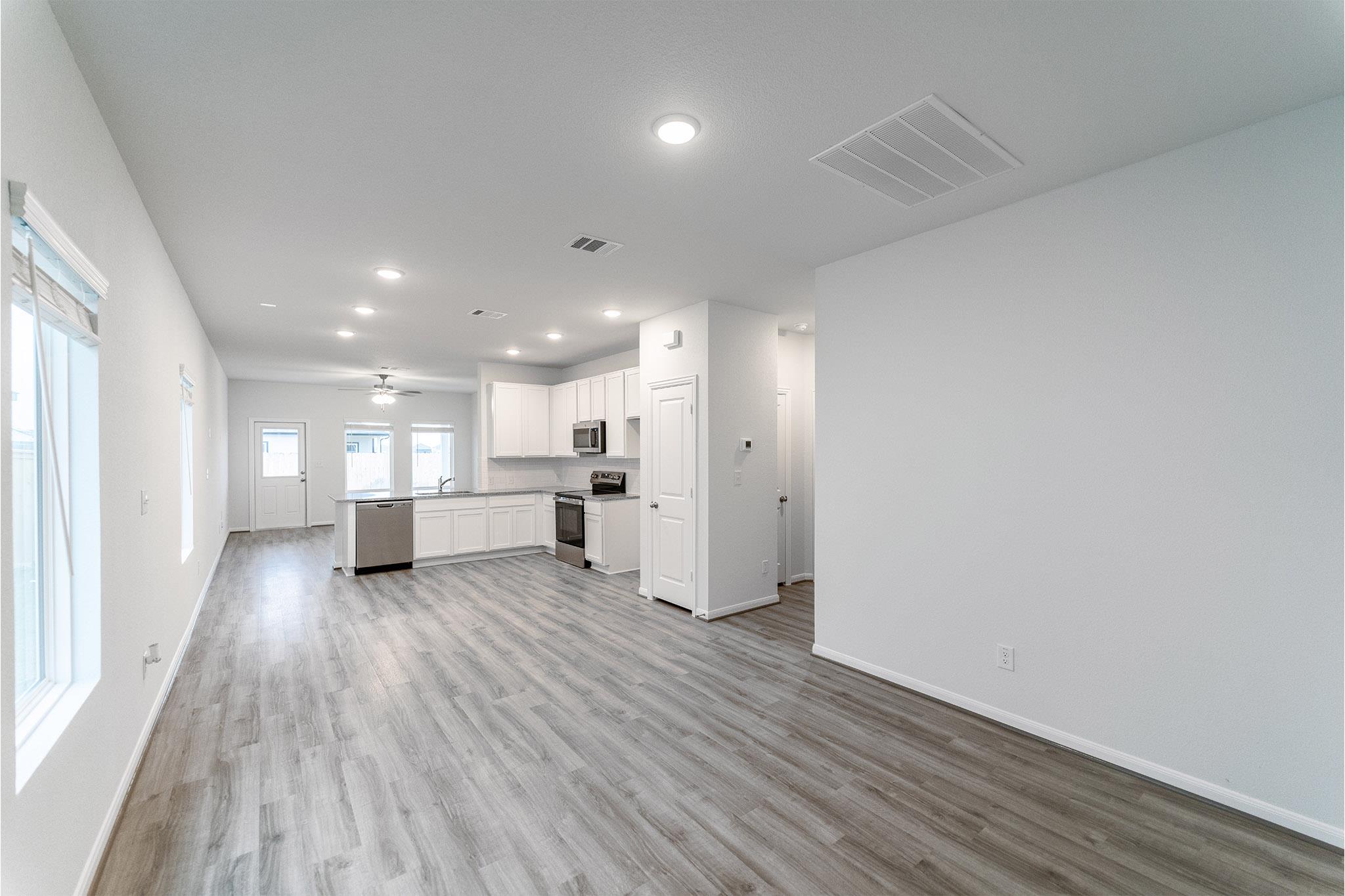 729 Barbary Coast LN — photo 5