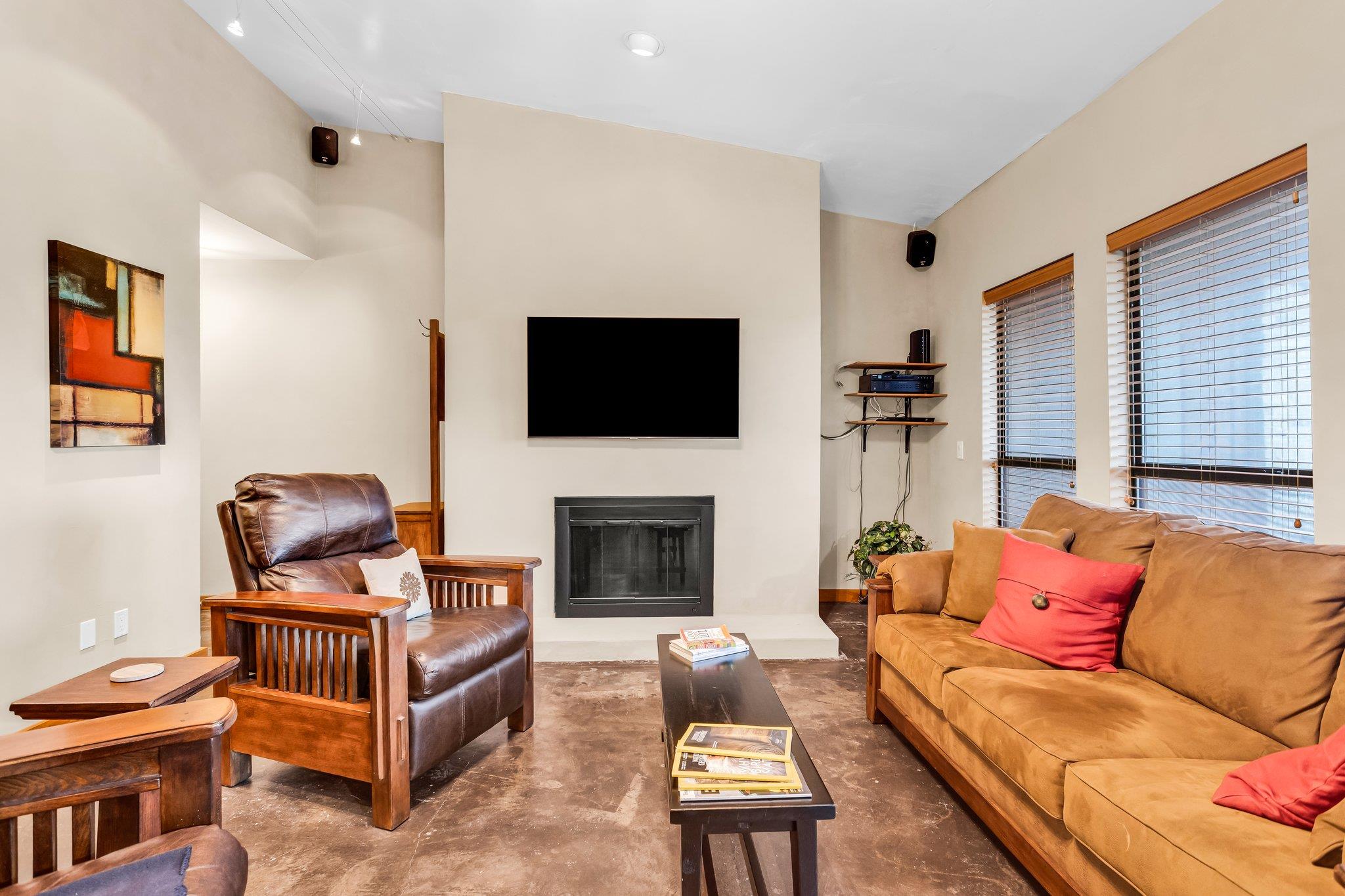 1406 Windsor RD #305 — photo 5