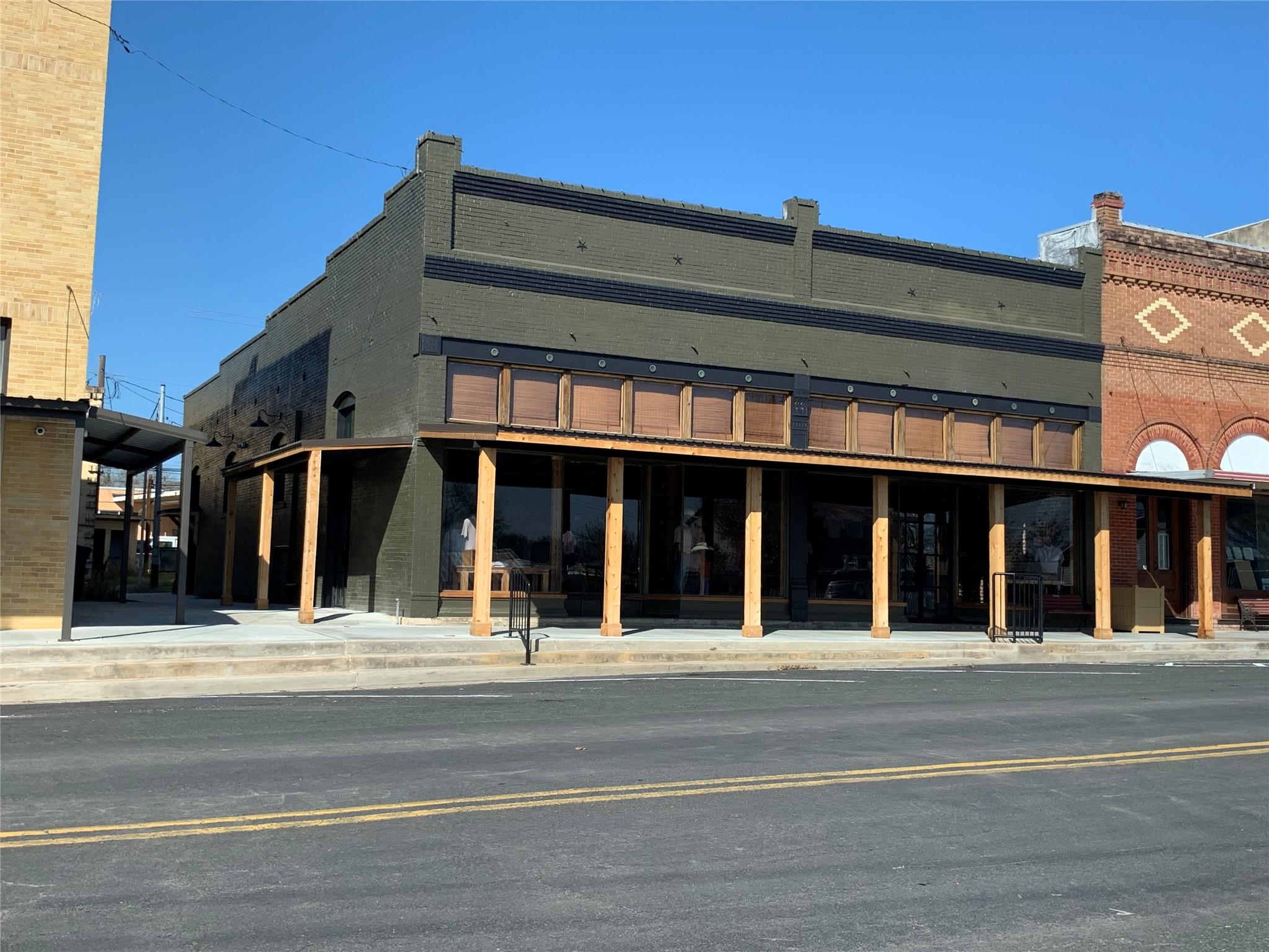 640 Main ST — photo 3