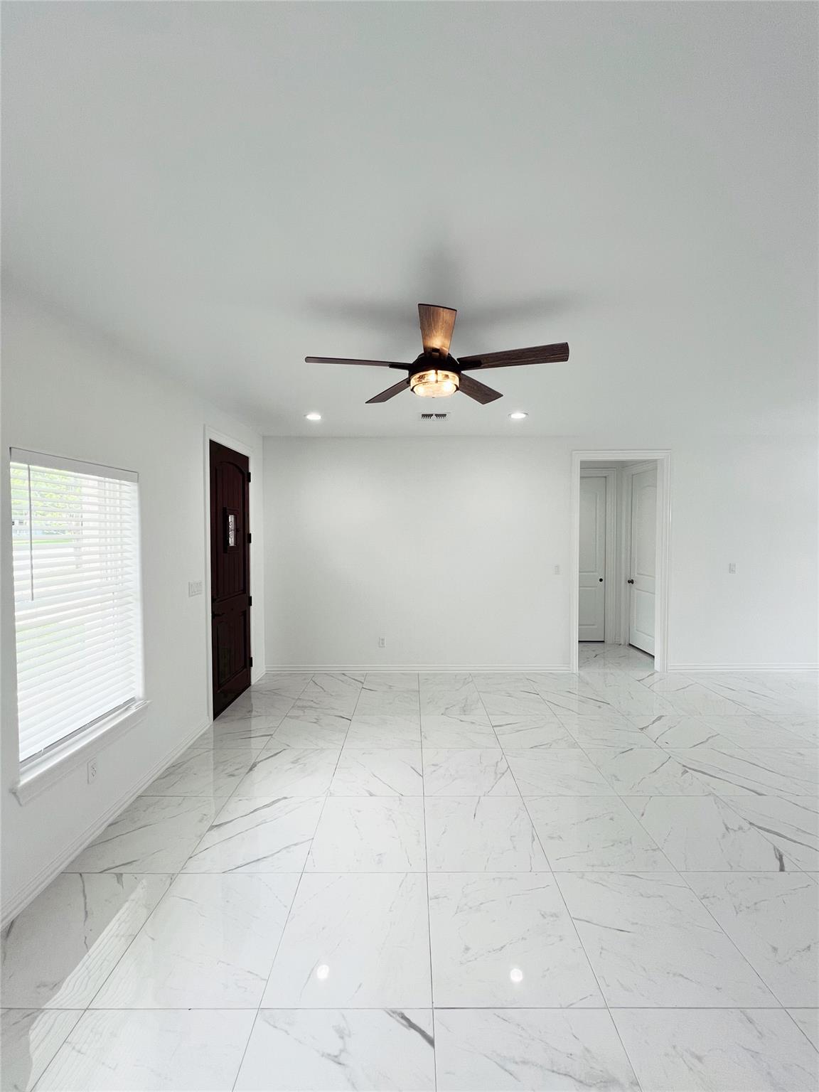 614 Middle ST — photo 4