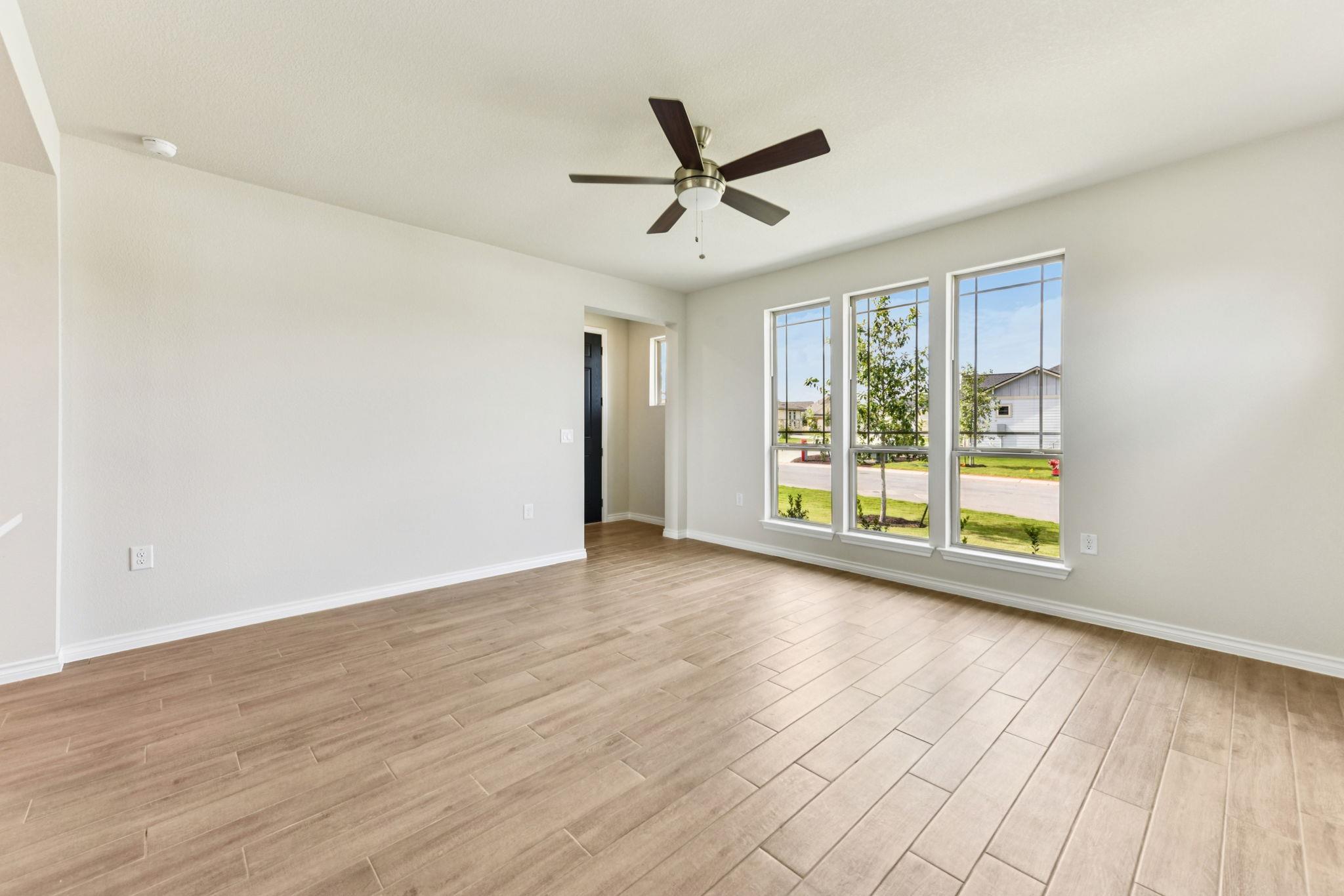 133 Antoinette WAY #101 — photo 4